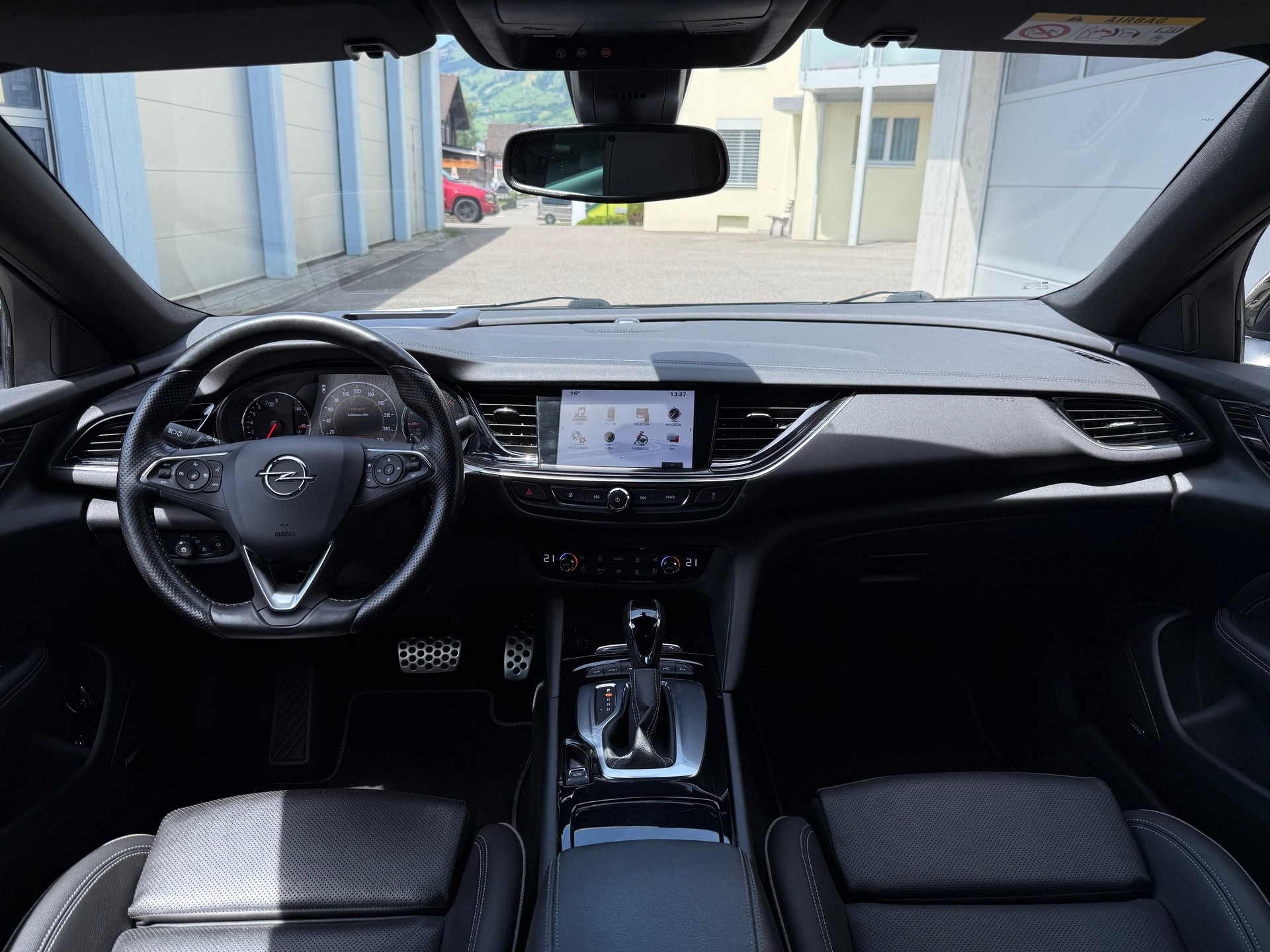 OPEL Insignia 2.0 T Grand Sport OPC line 4WD Automat.-image-18
