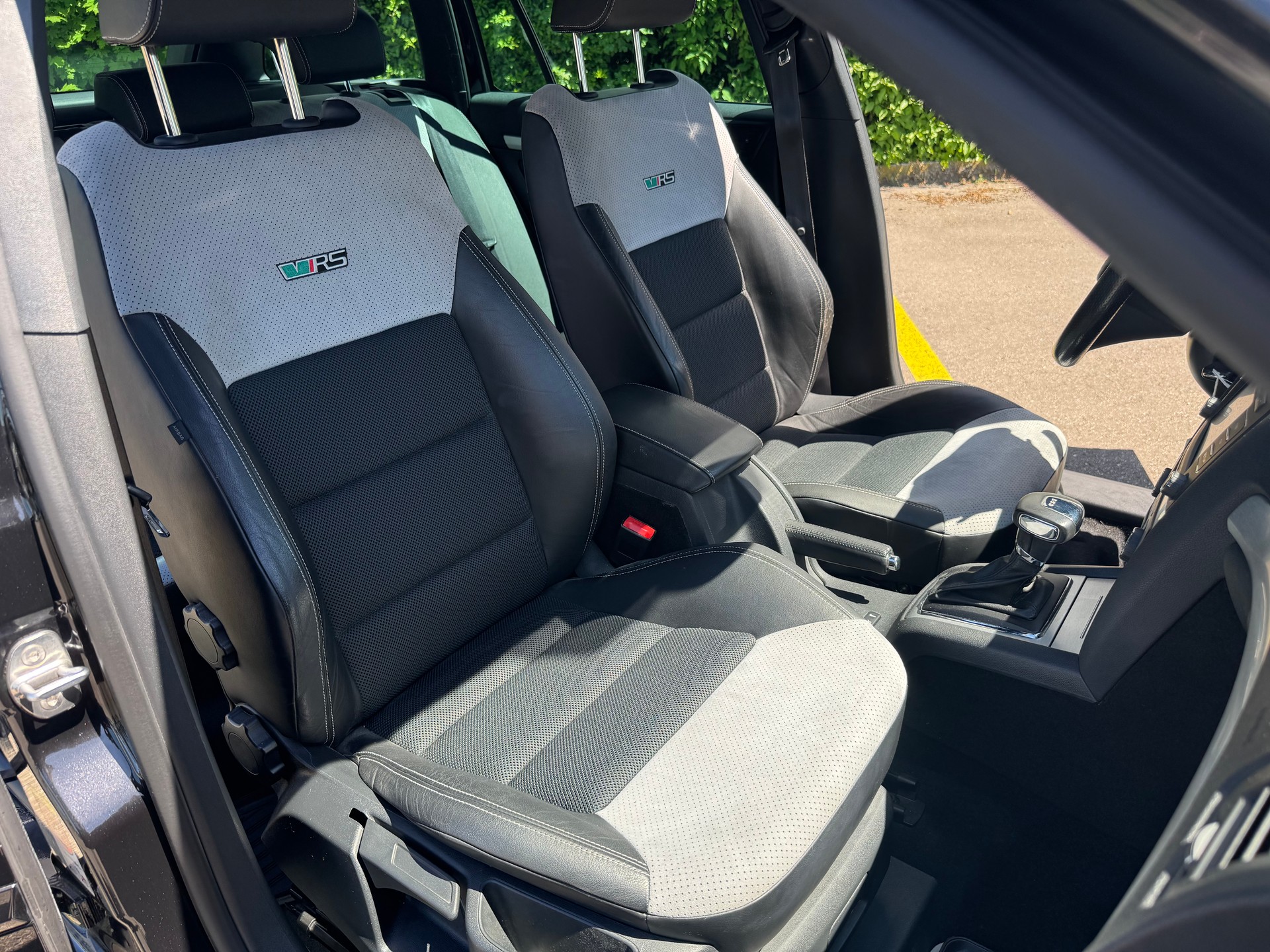 SKODA Octavia Combi 2.0 TSI RS-image-4