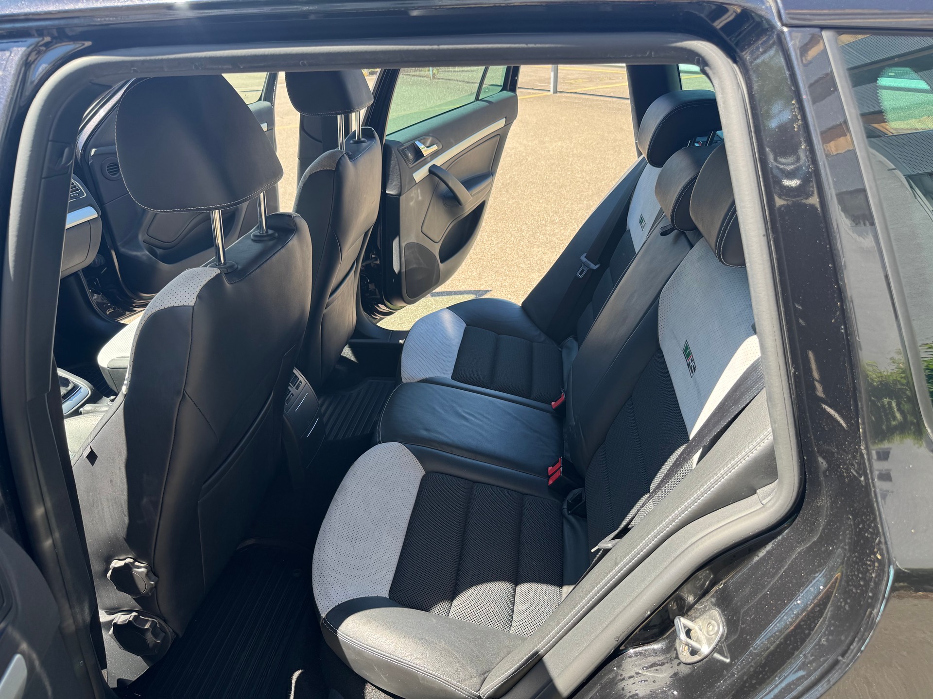 SKODA Octavia Combi 2.0 TSI RS-image-5