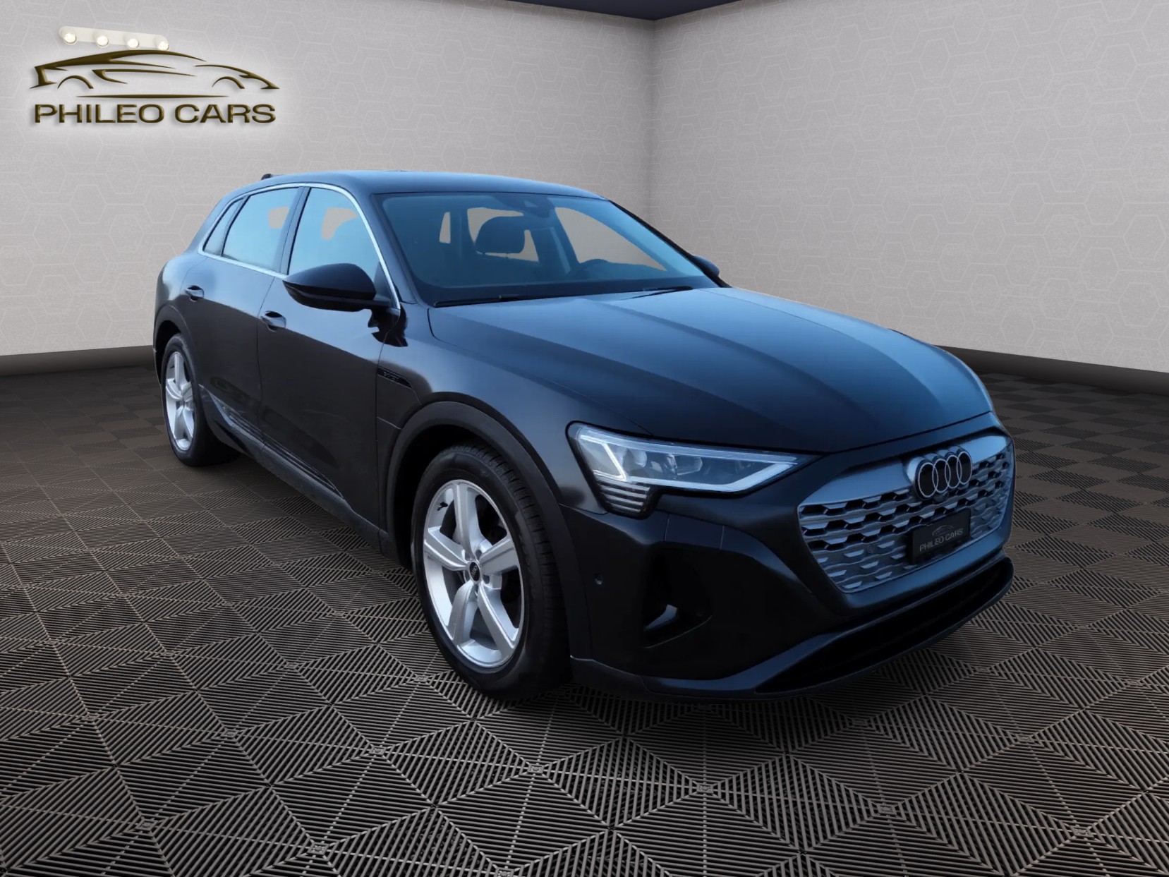 AUDI Q8 55 e-tron advanced quattro-image-2