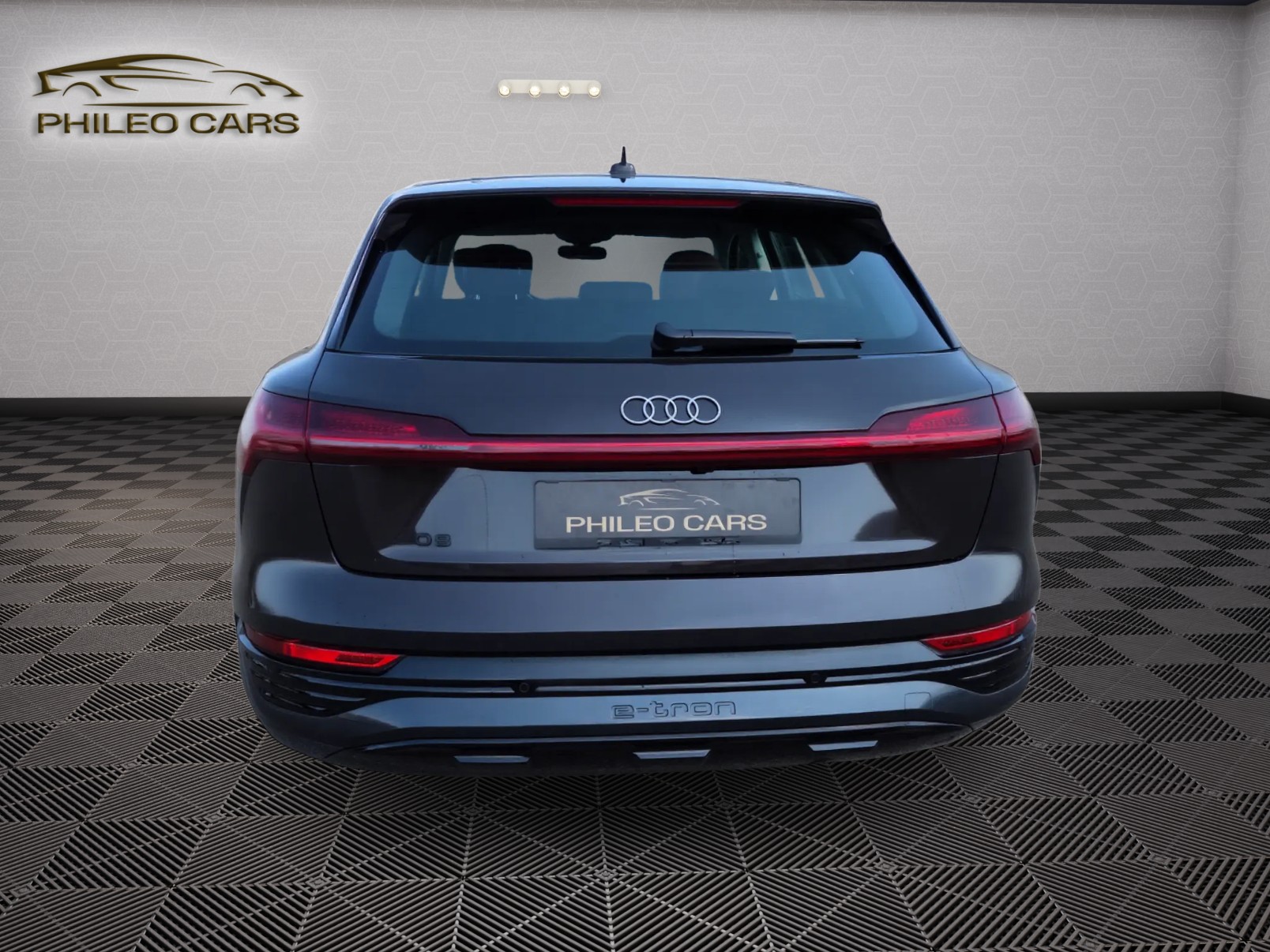 AUDI Q8 55 e-tron advanced quattro-image-7