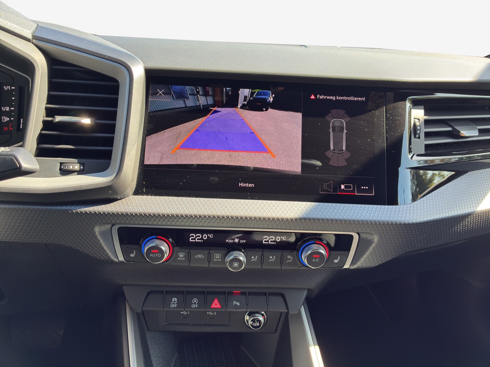 AUDI A1 Sportback 30 TFSI Attraction S-tronic-image-10