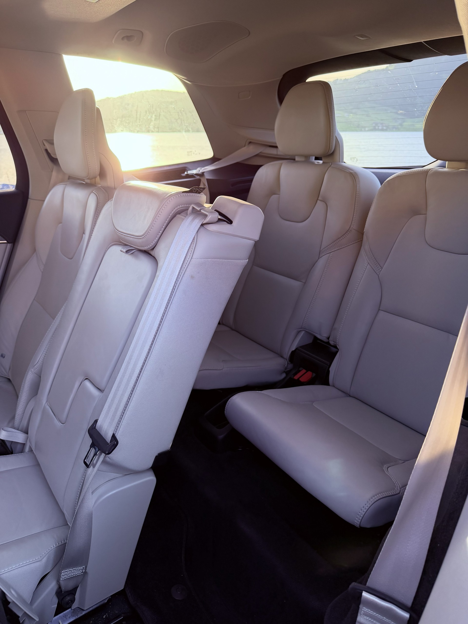 VOLVO 2.0 T8 TE Inscription 7P. eAWD-image-9