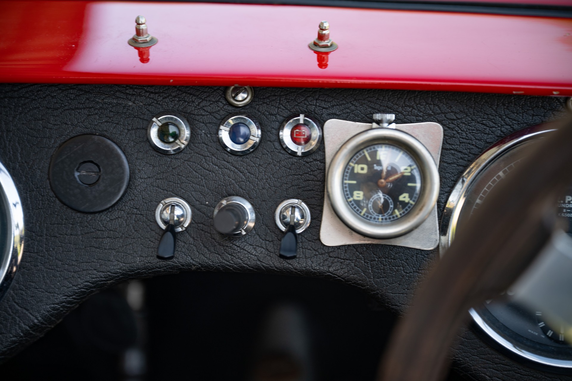 HEALEY Silverstone-image-10