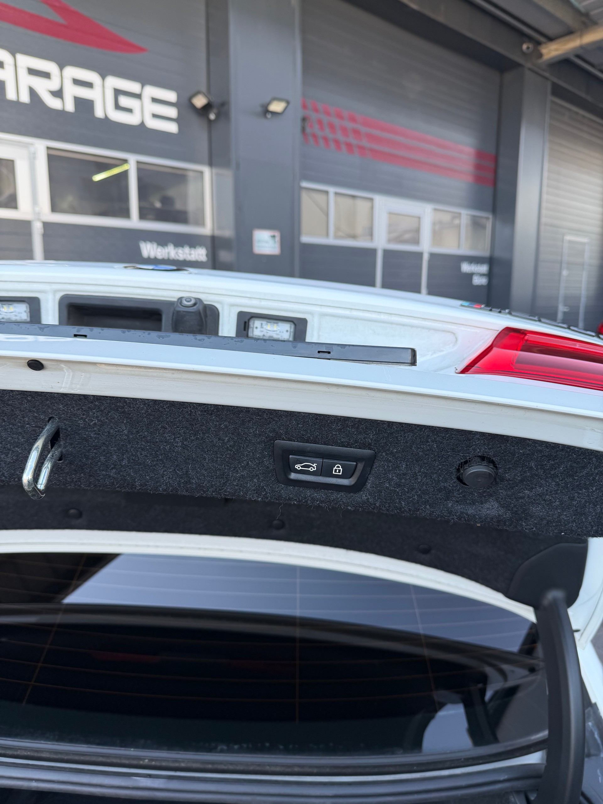 BMW Serie 5 G30 M550i xDrive-image-10