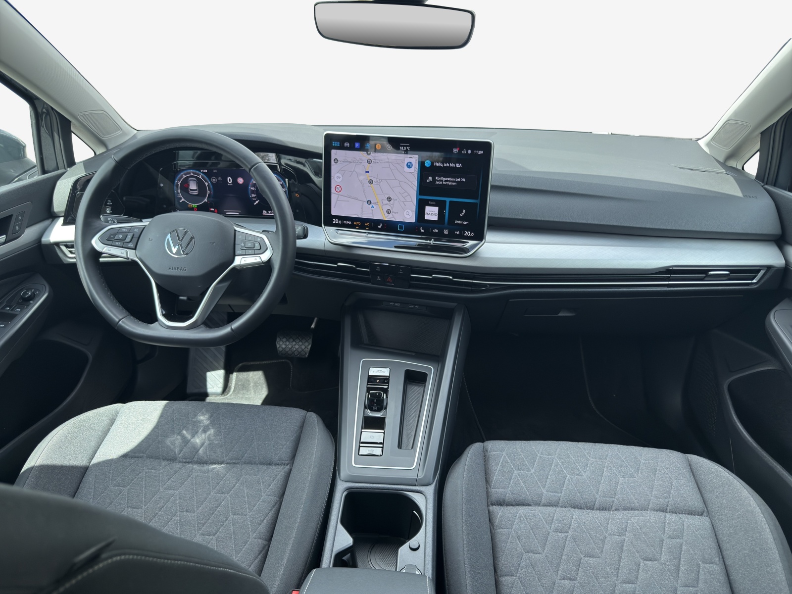VW Golf 1.5 e TSI mHEV Life DSG-image-8