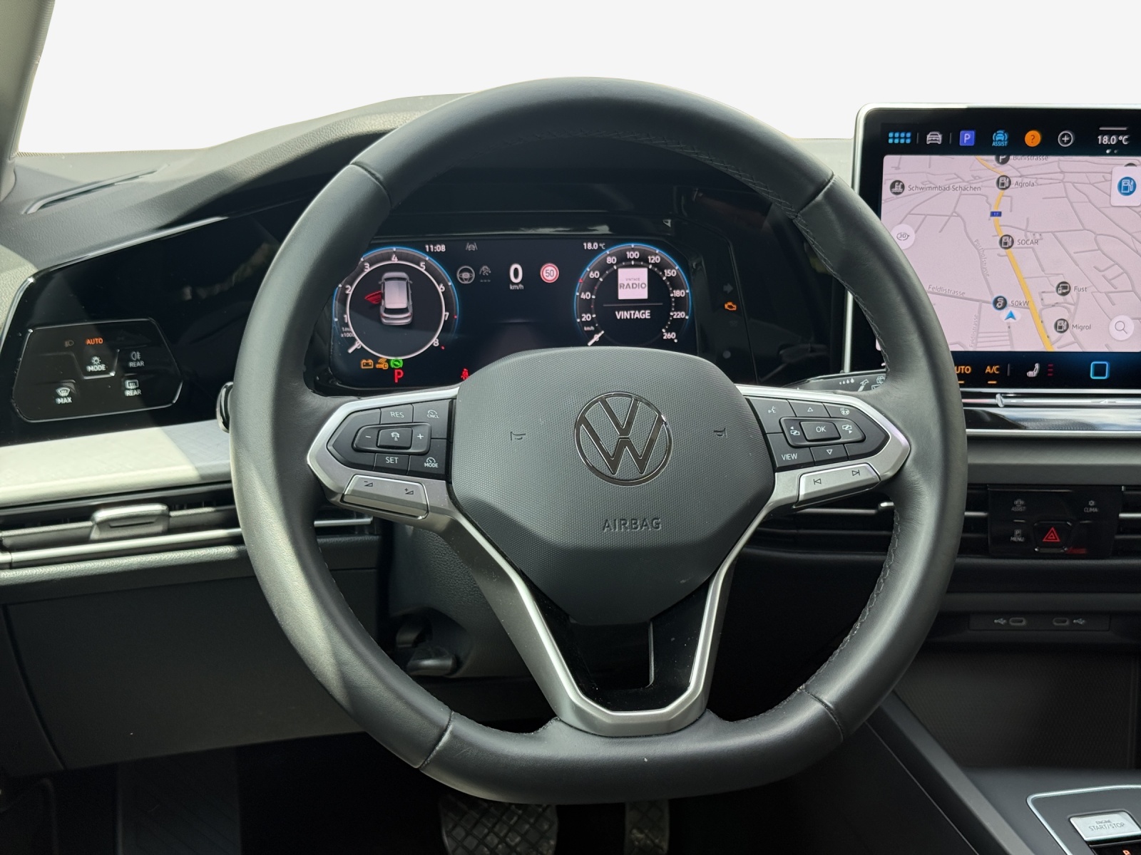VW Golf 1.5 e TSI mHEV Life DSG-image-9