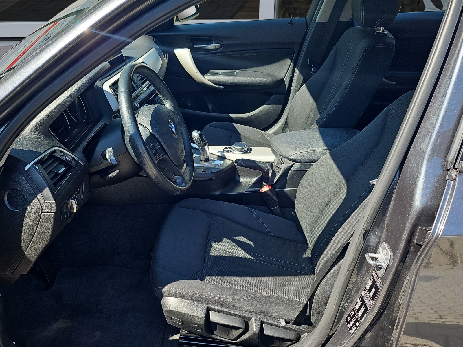 BMW 120d xDrive Steptronic-image-9