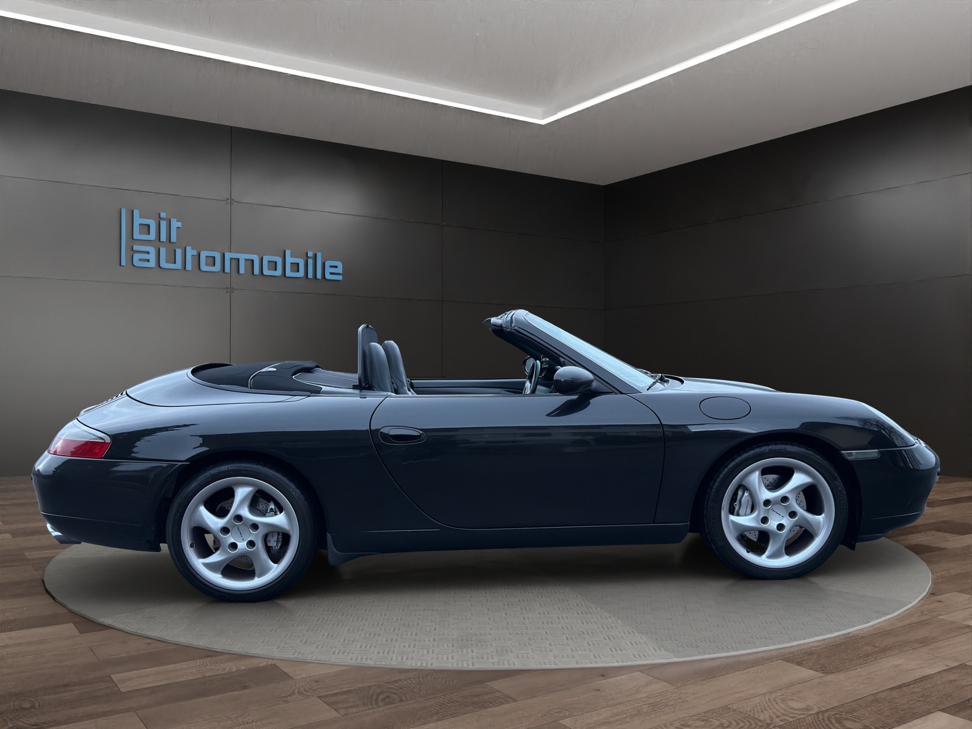 PORSCHE 911 Carrera 4 Cabrio-image-6