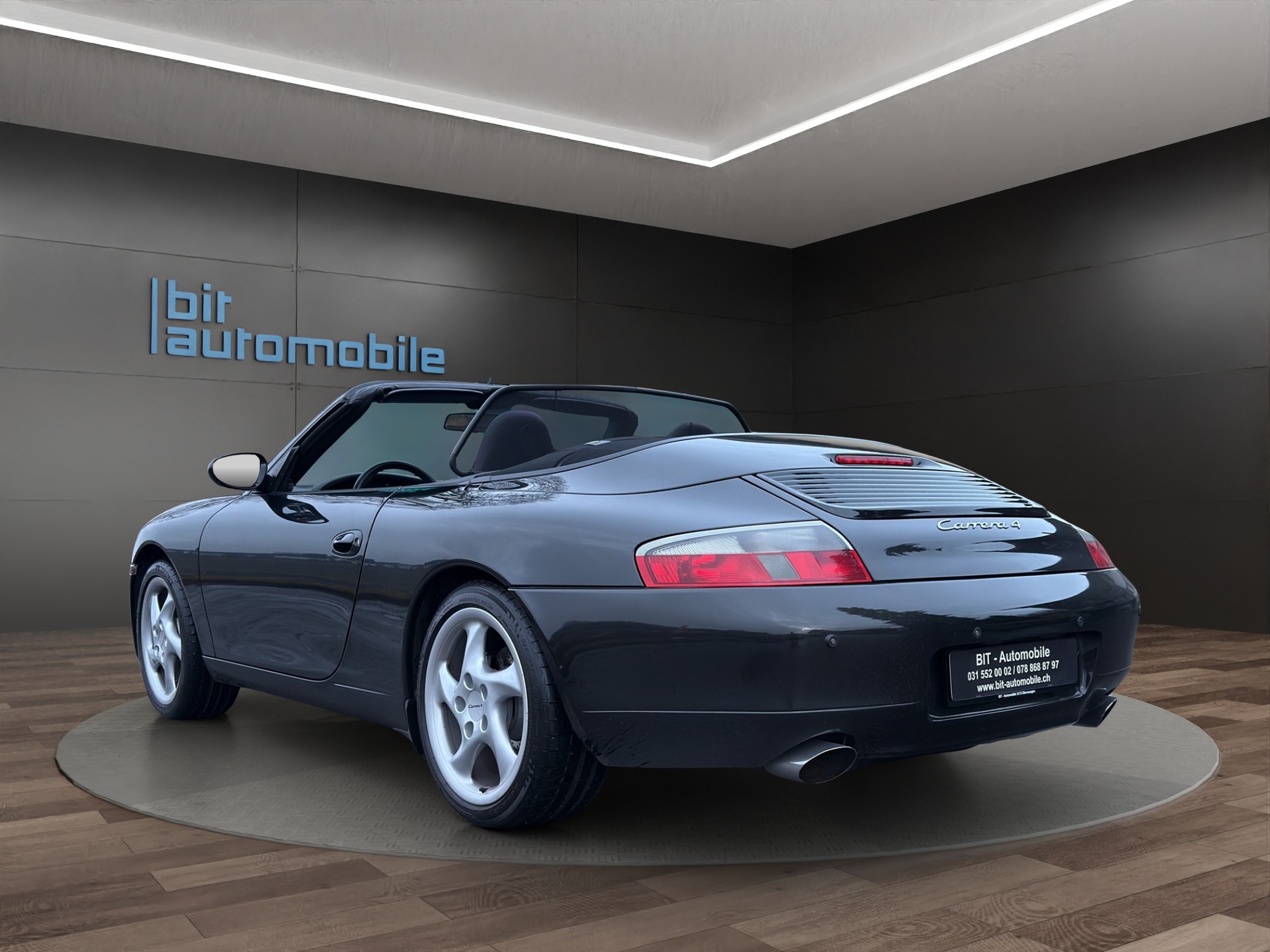 PORSCHE 911 Carrera 4 Cabrio-image-3