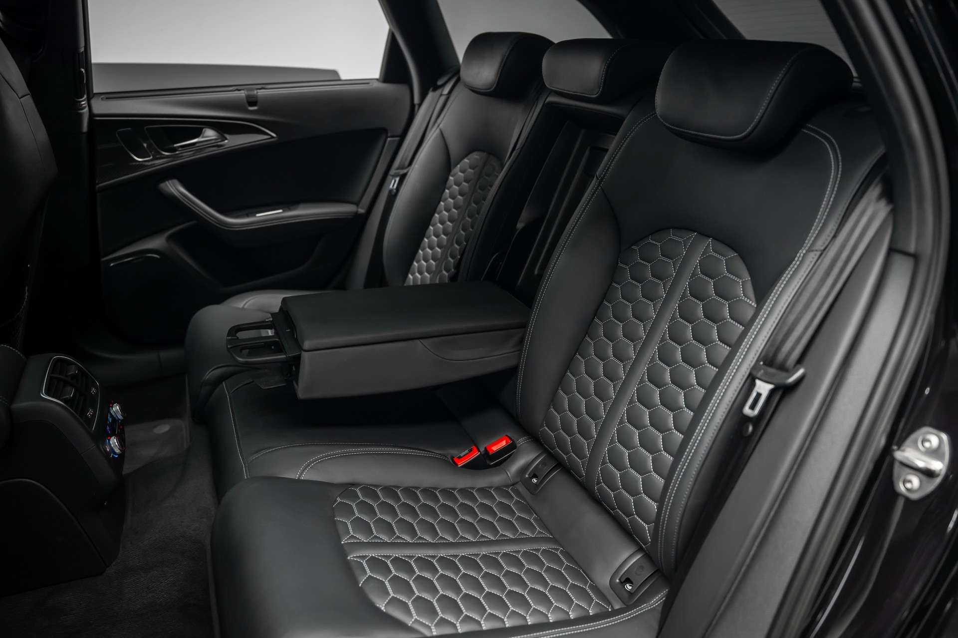AUDI * RS6 AVANT * SEHR GEPFLEGT * LEASING AB 443.- *-image-13