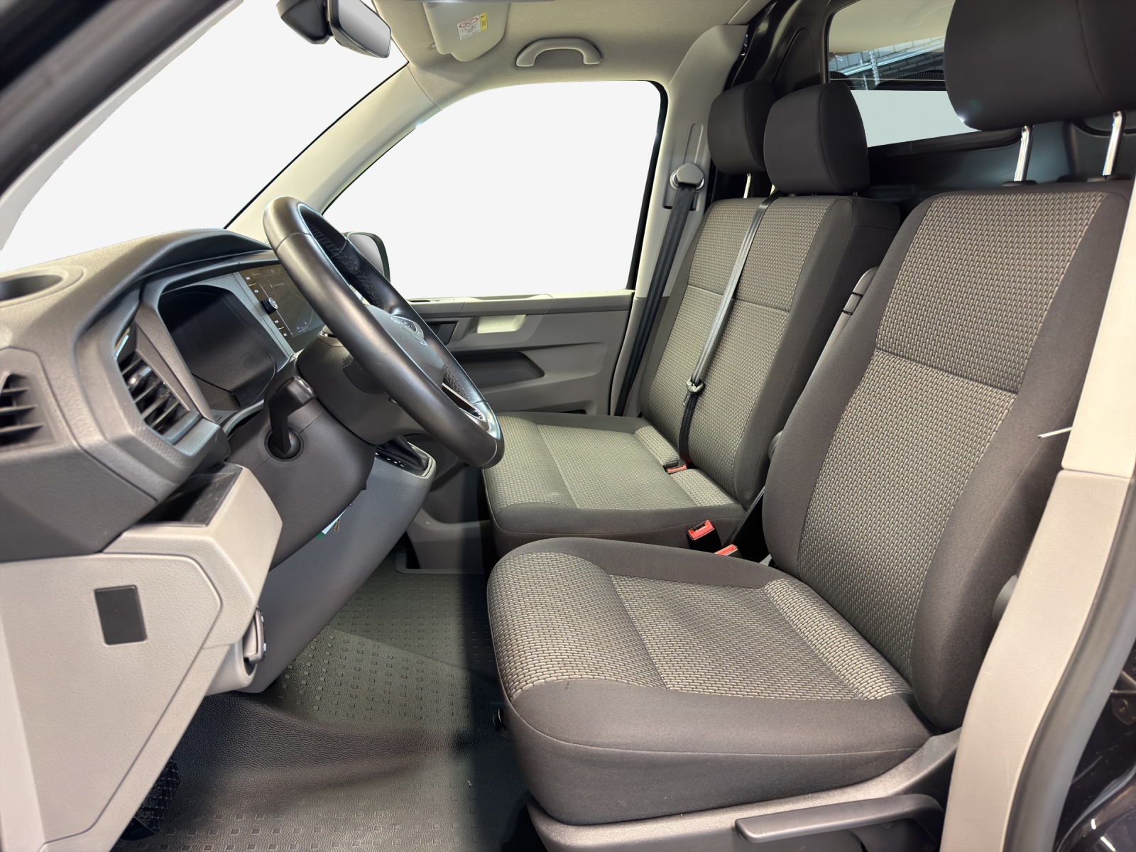 VW T6.1 2.0 TDI DSG-image-7