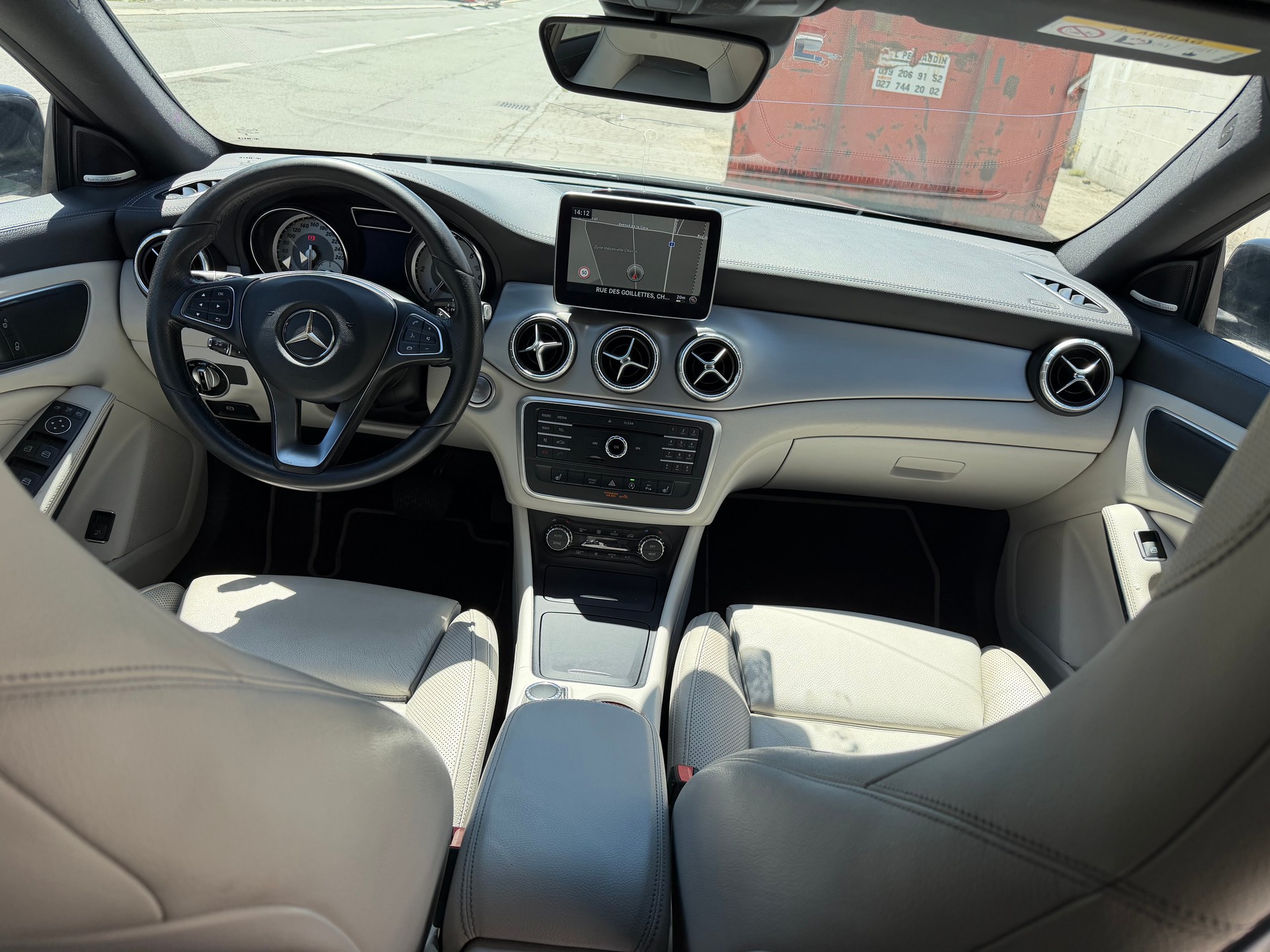 MERCEDES-BENZ CLA Shooting Brake 200 d AMG Line 7G-DCT-image-2