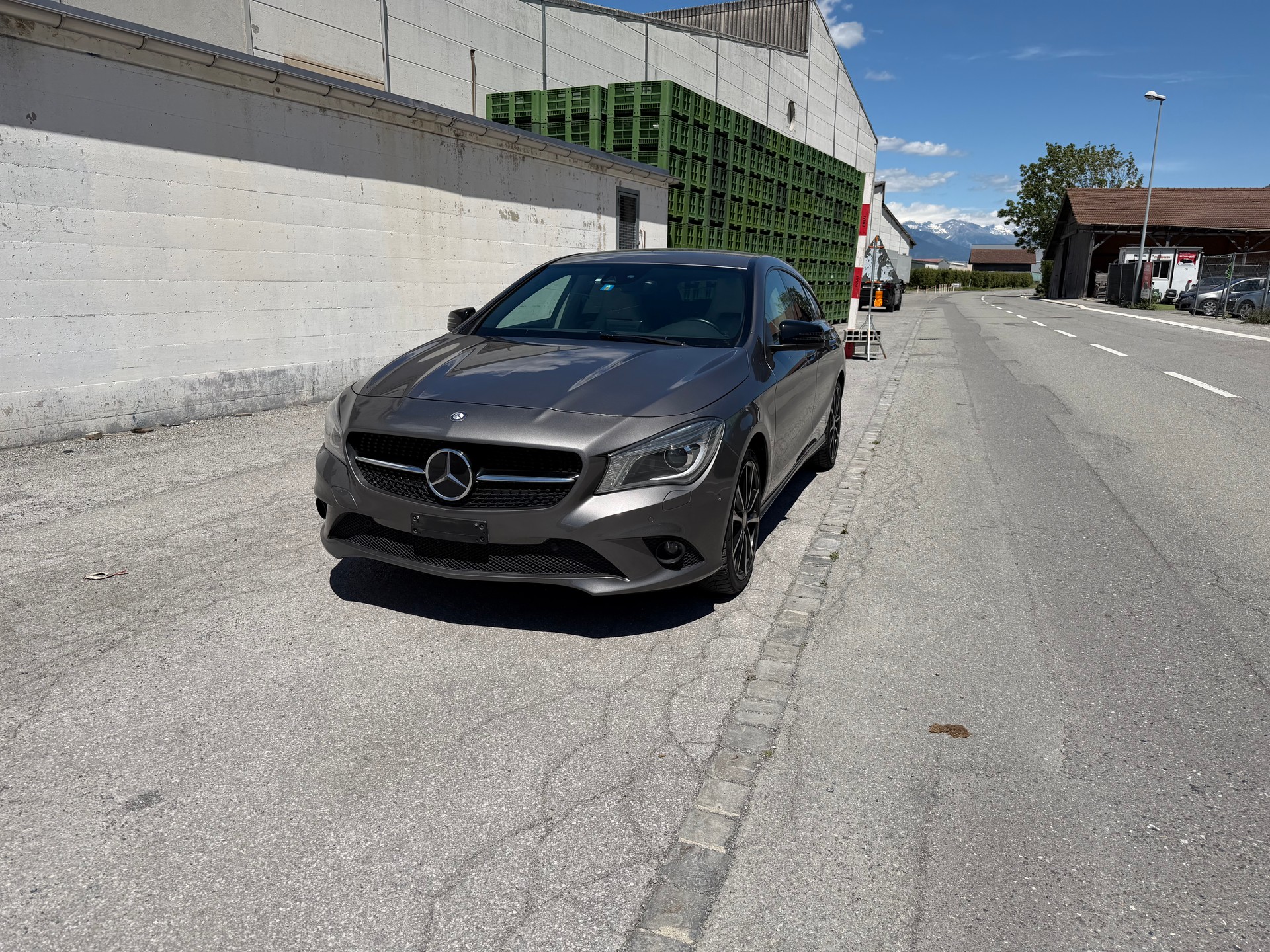 MERCEDES-BENZ CLA Shooting Brake 200 d AMG Line 7G-DCT-image-0