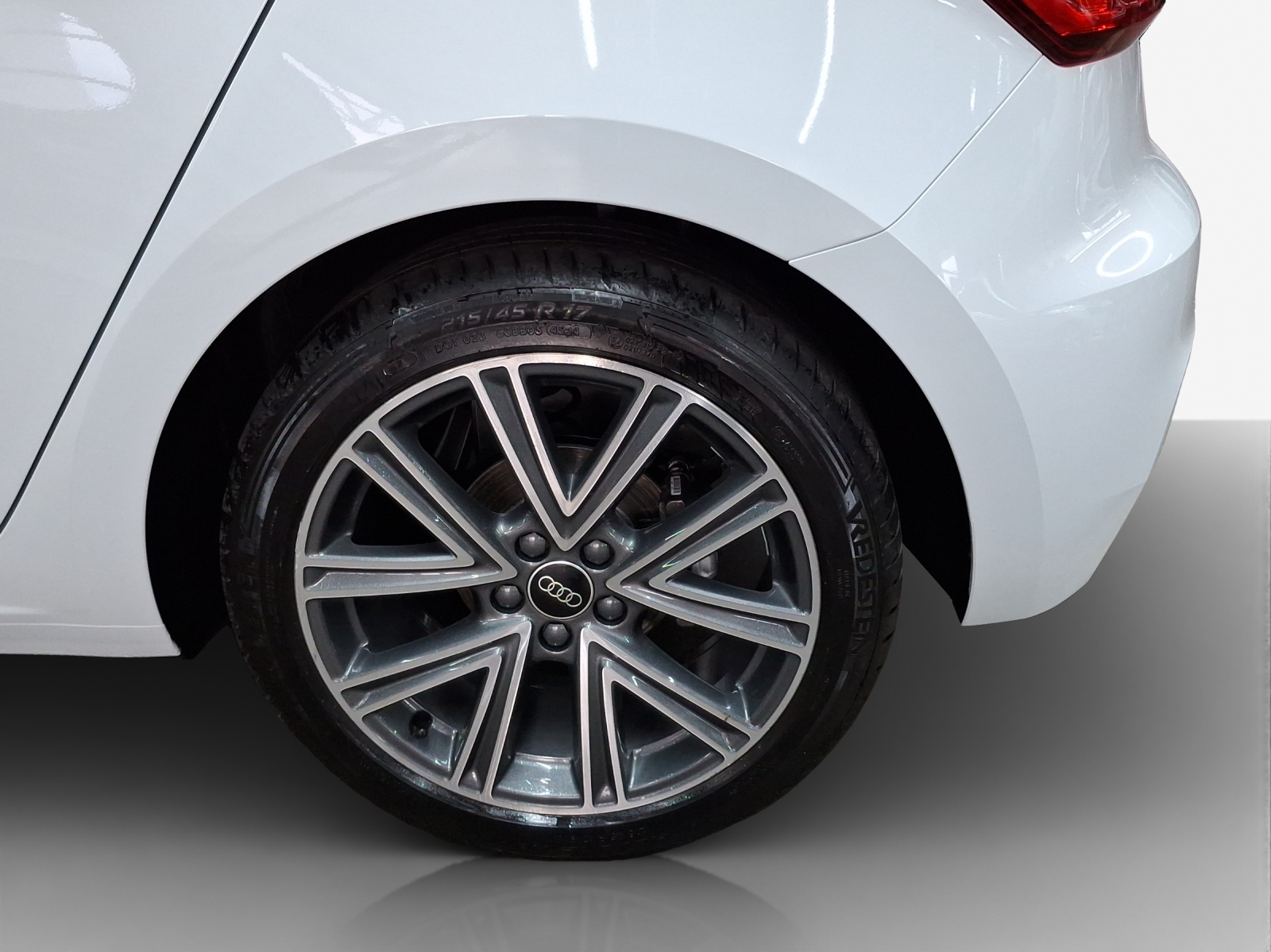 AUDI A1 Sportback 30 TFSI Attraction S-tronic-image-13