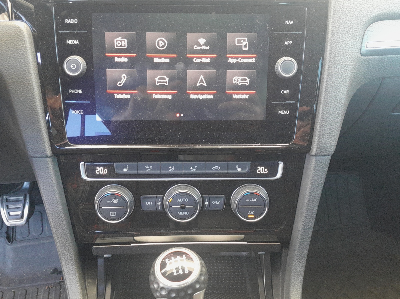 VW Golf 2.0 TSI GTI Performance-image-10