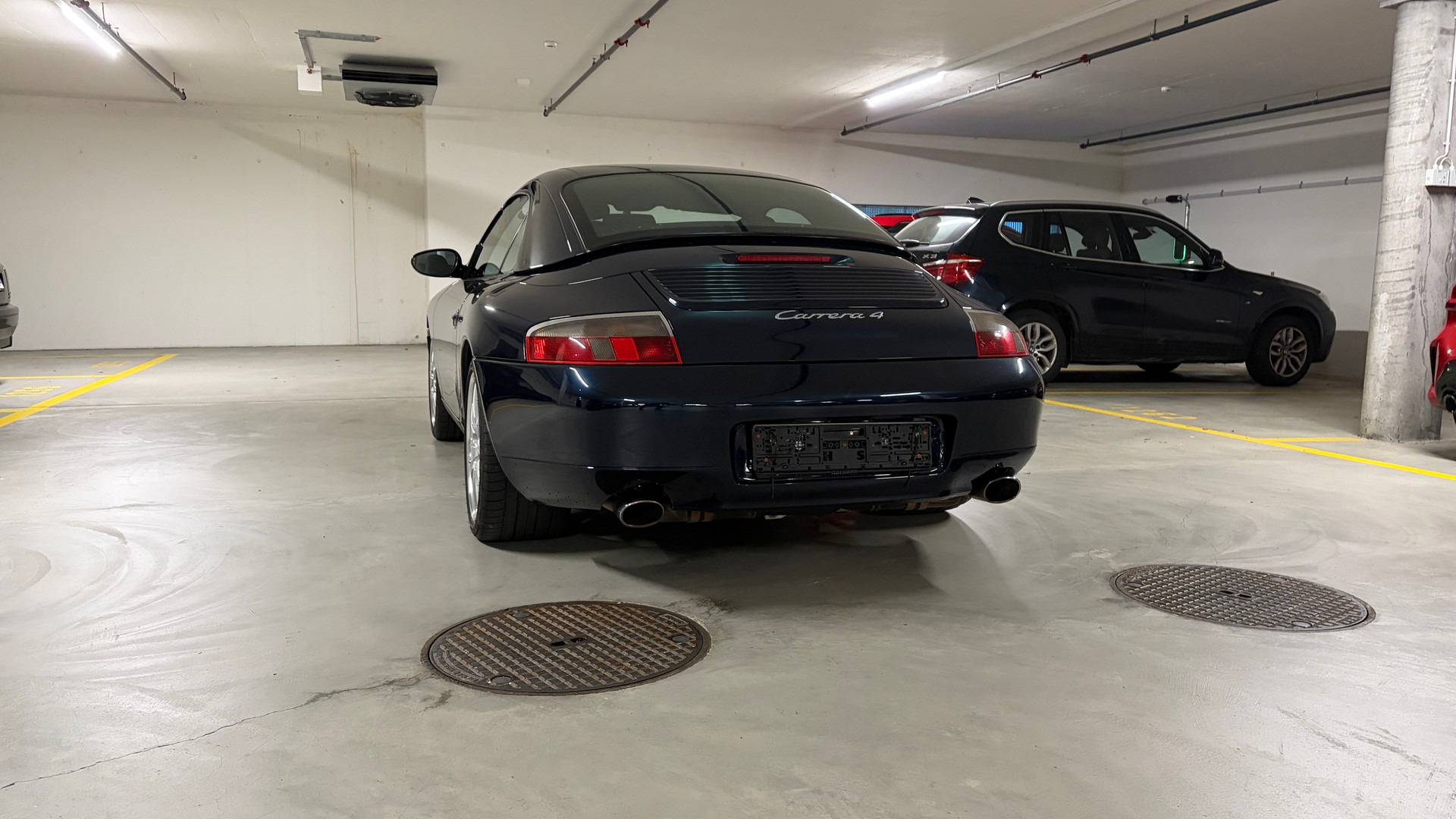 PORSCHE 3.4 Carrera 4-image-3