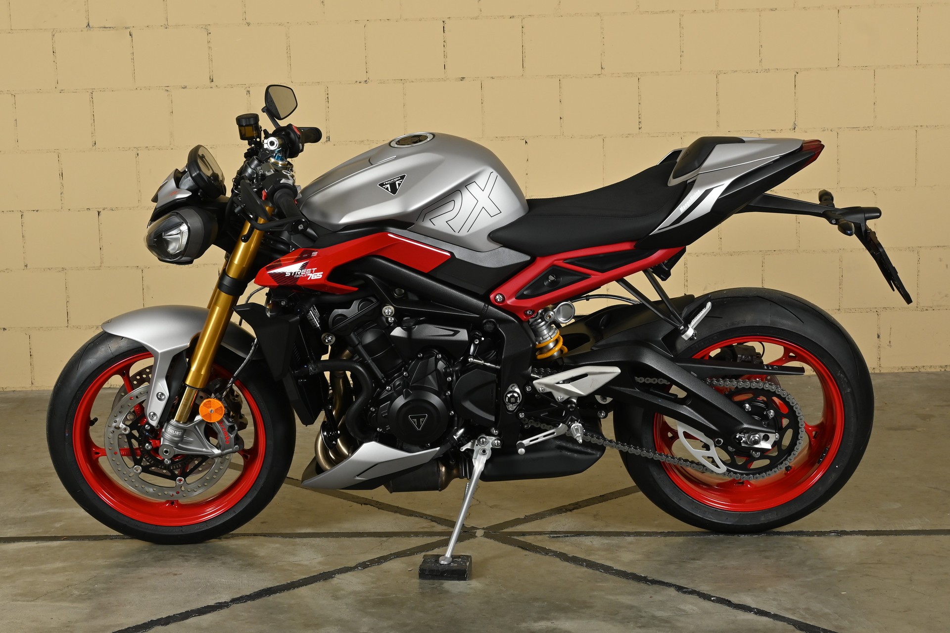 TRIUMPH 765 RX-image-3