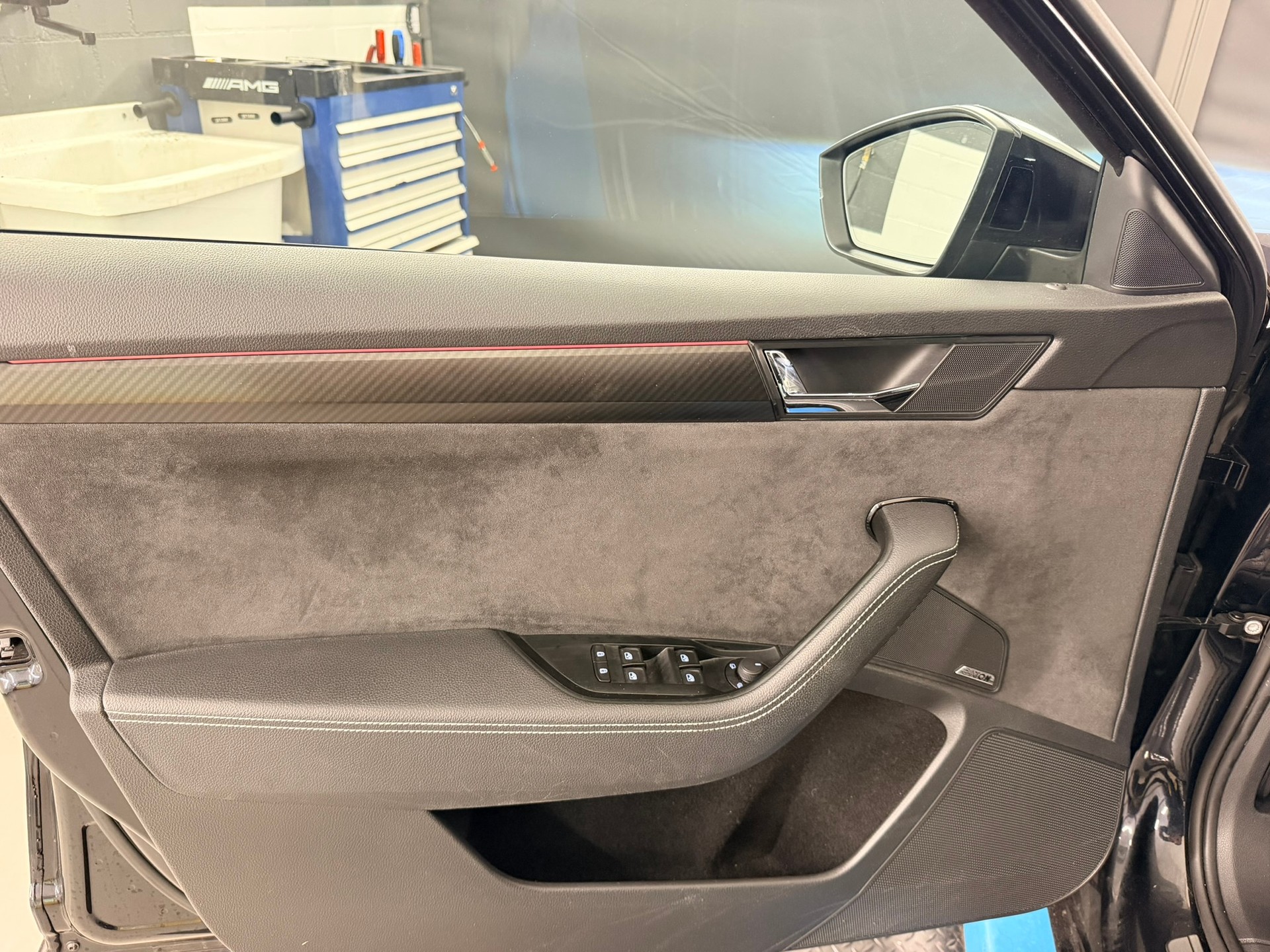 SKODA Superb Combi 2.0 TSI SportLine Plus 4x4 DSG-image-17