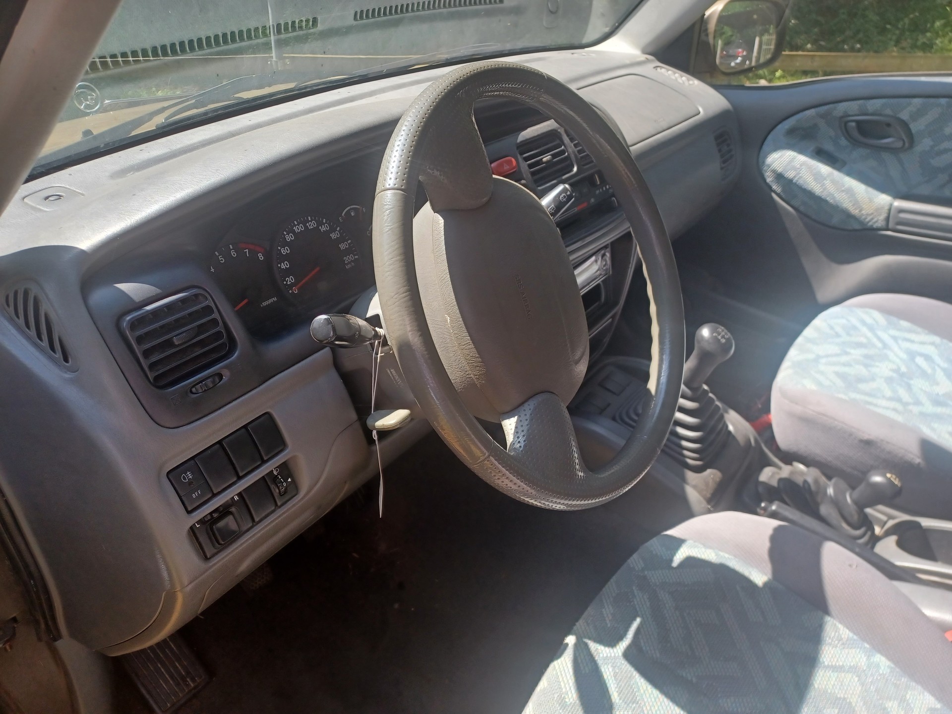 SUZUKI Grand Vitara 2.0 16V-image-8