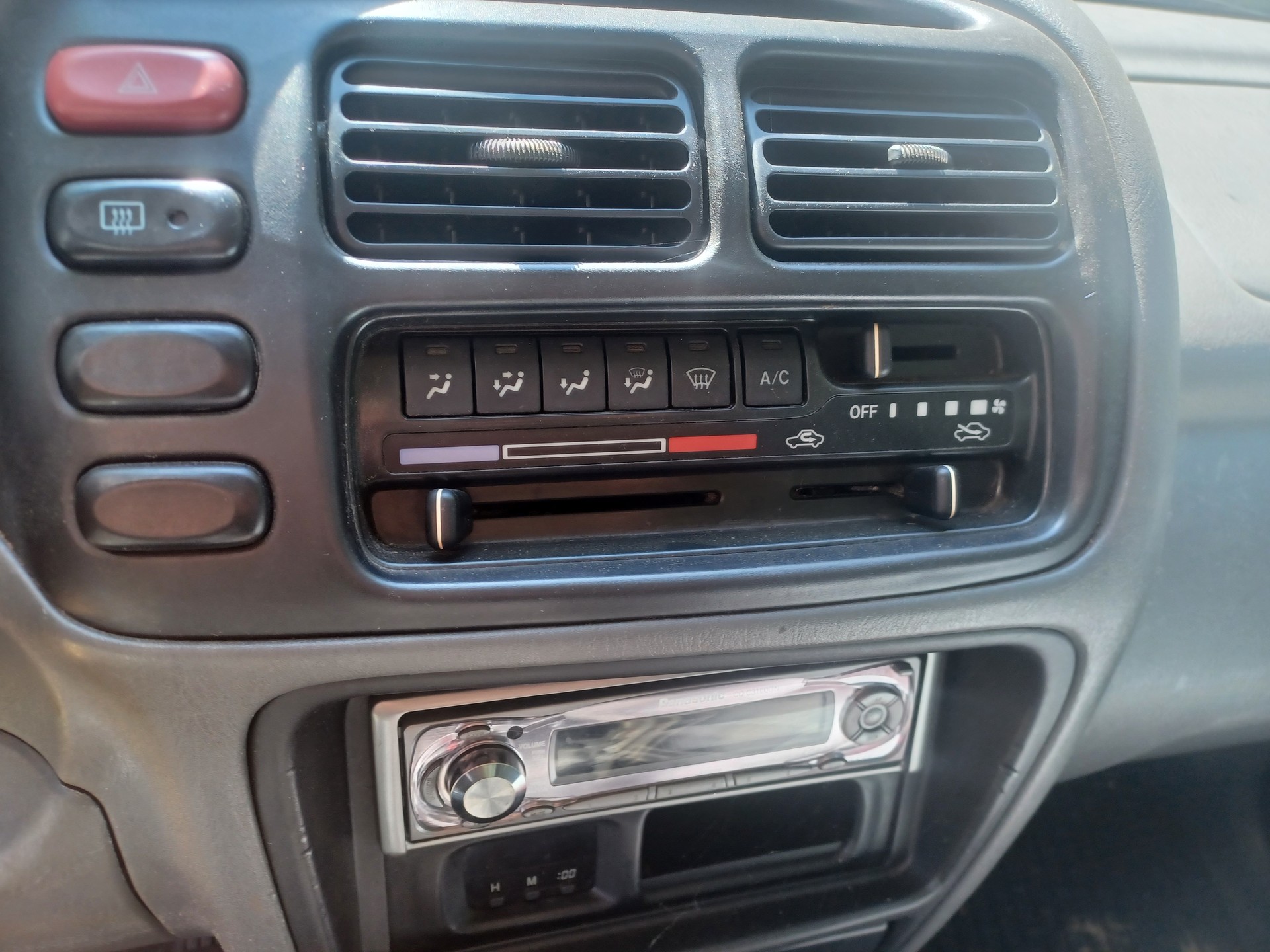 SUZUKI Grand Vitara 2.0 16V-image-7