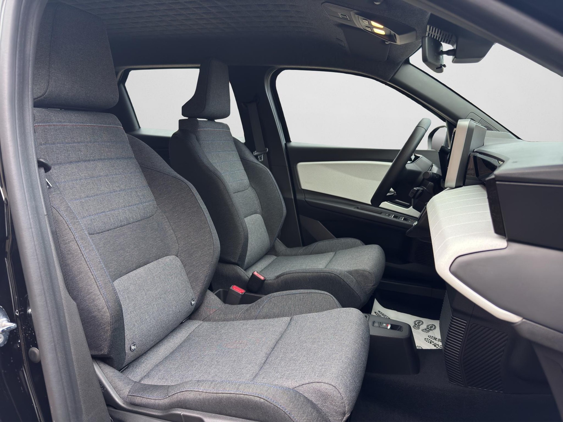 RENAULT R5 E-Tech Electric-image-8