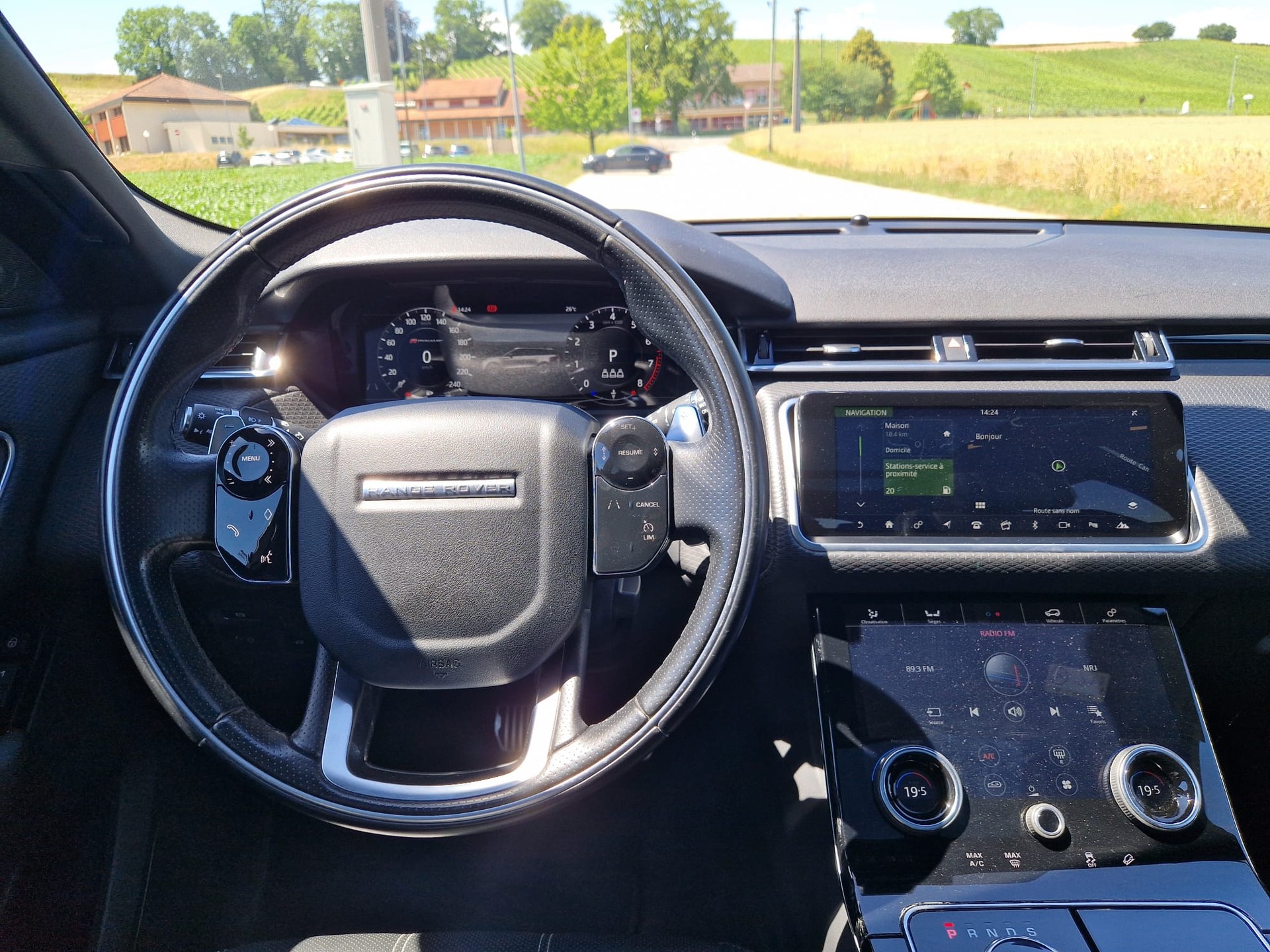 LAND ROVER Range Rover Velar R-Dynamic P 300 Automatic-image-6