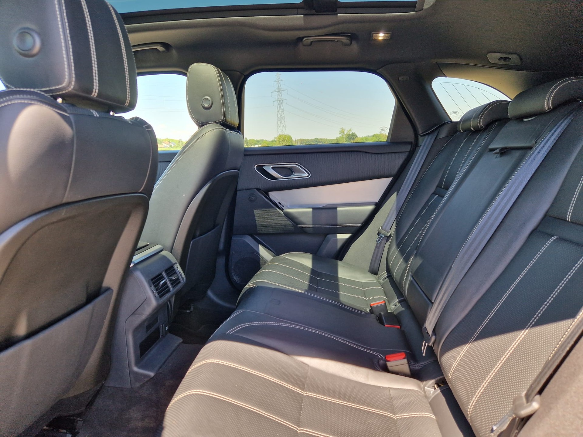 LAND ROVER Range Rover Velar R-Dynamic P 300 Automatic-image-8