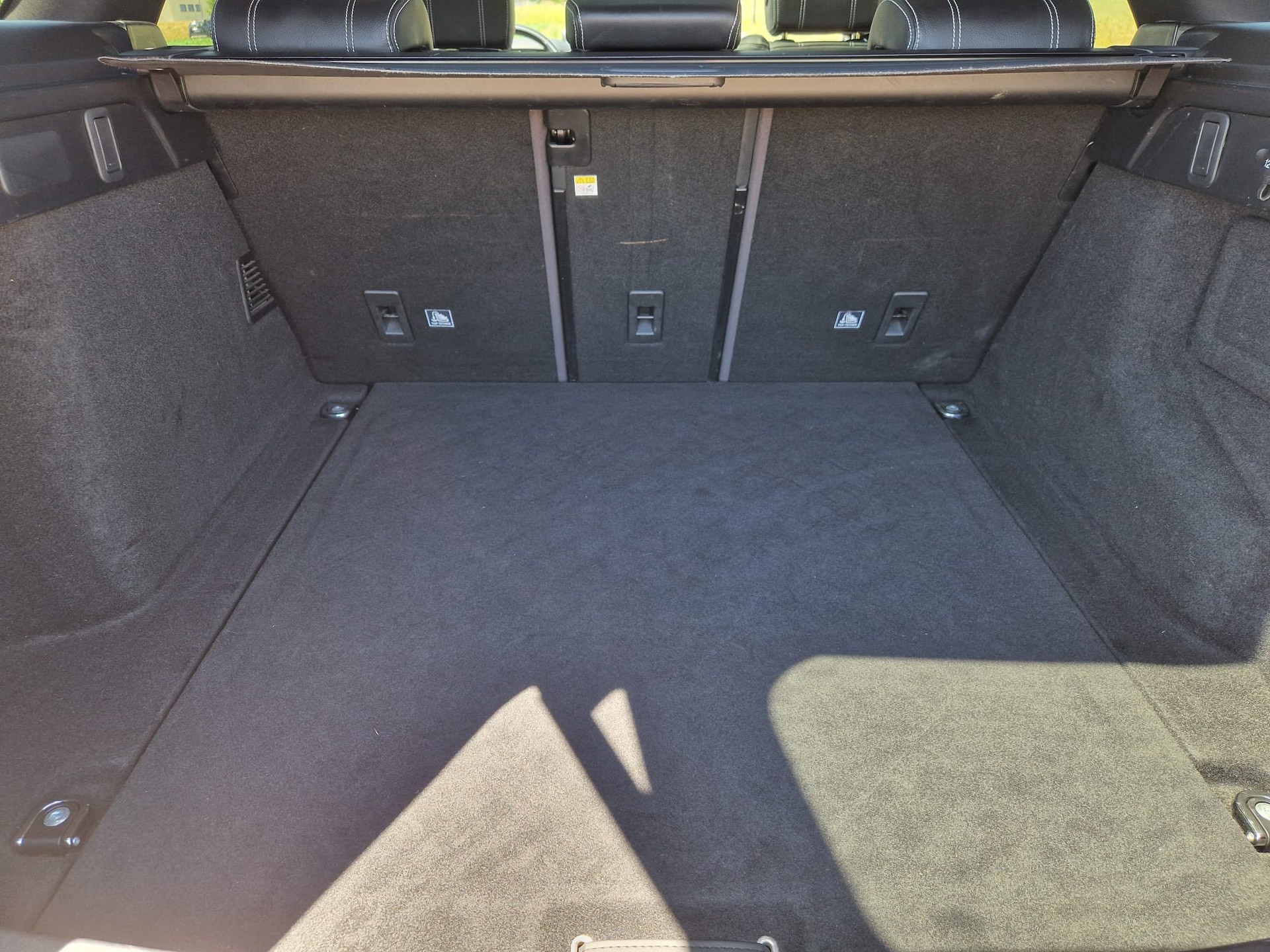 LAND ROVER Range Rover Velar R-Dynamic P 300 Automatic-image-11