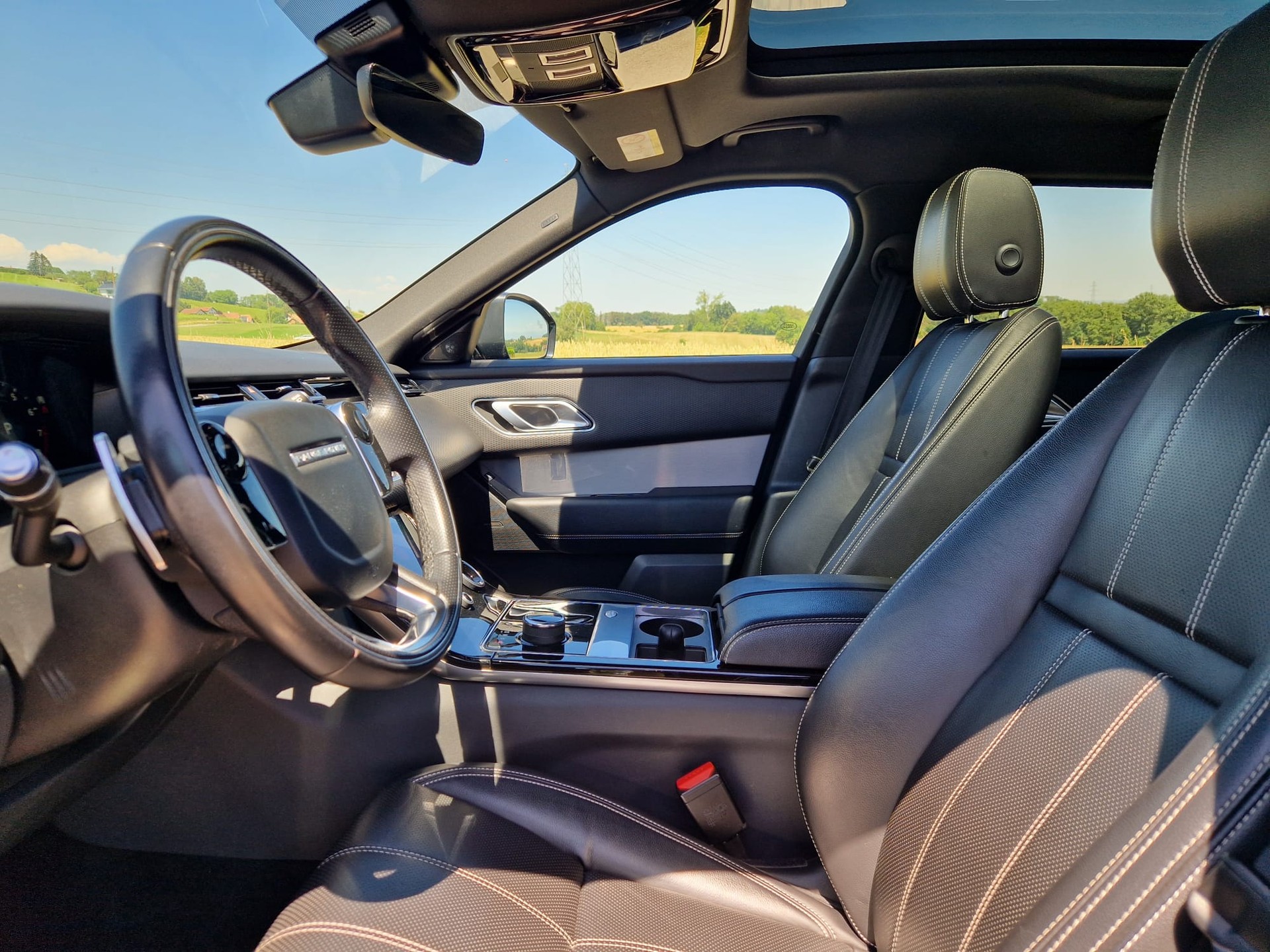 LAND ROVER Range Rover Velar R-Dynamic P 300 Automatic-image-3