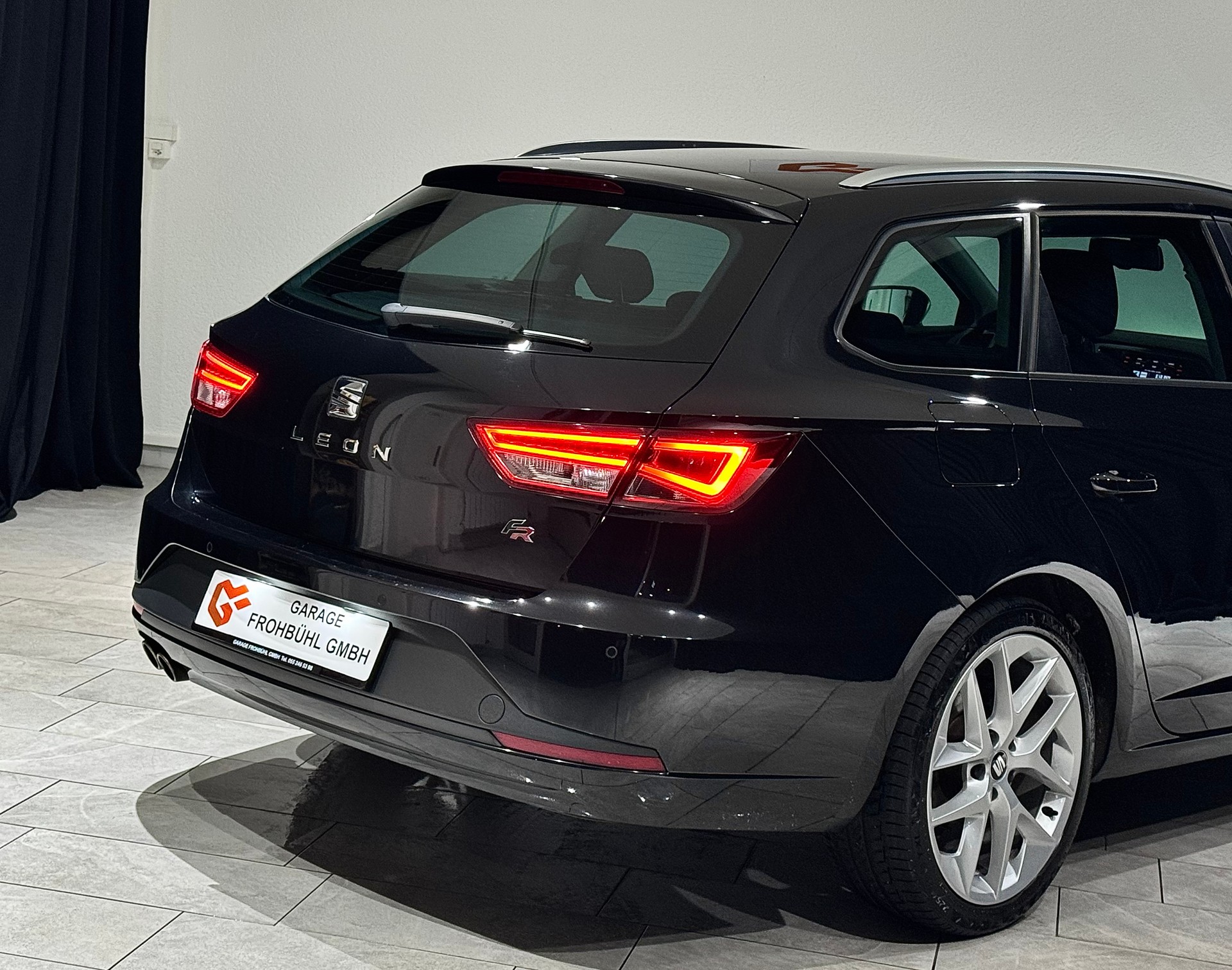SEAT Leon ST 2.0 TDI FR-image-7