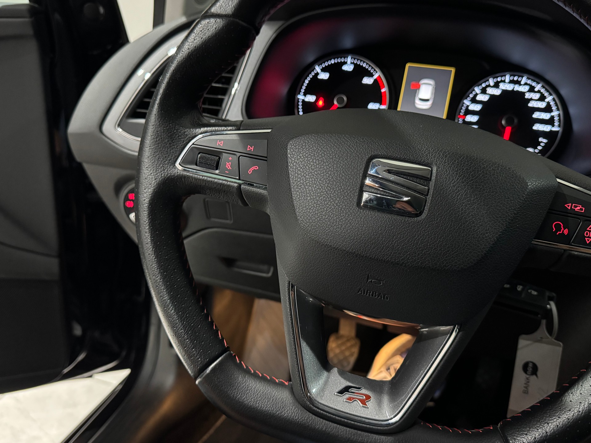 SEAT Leon ST 2.0 TDI FR-image-18