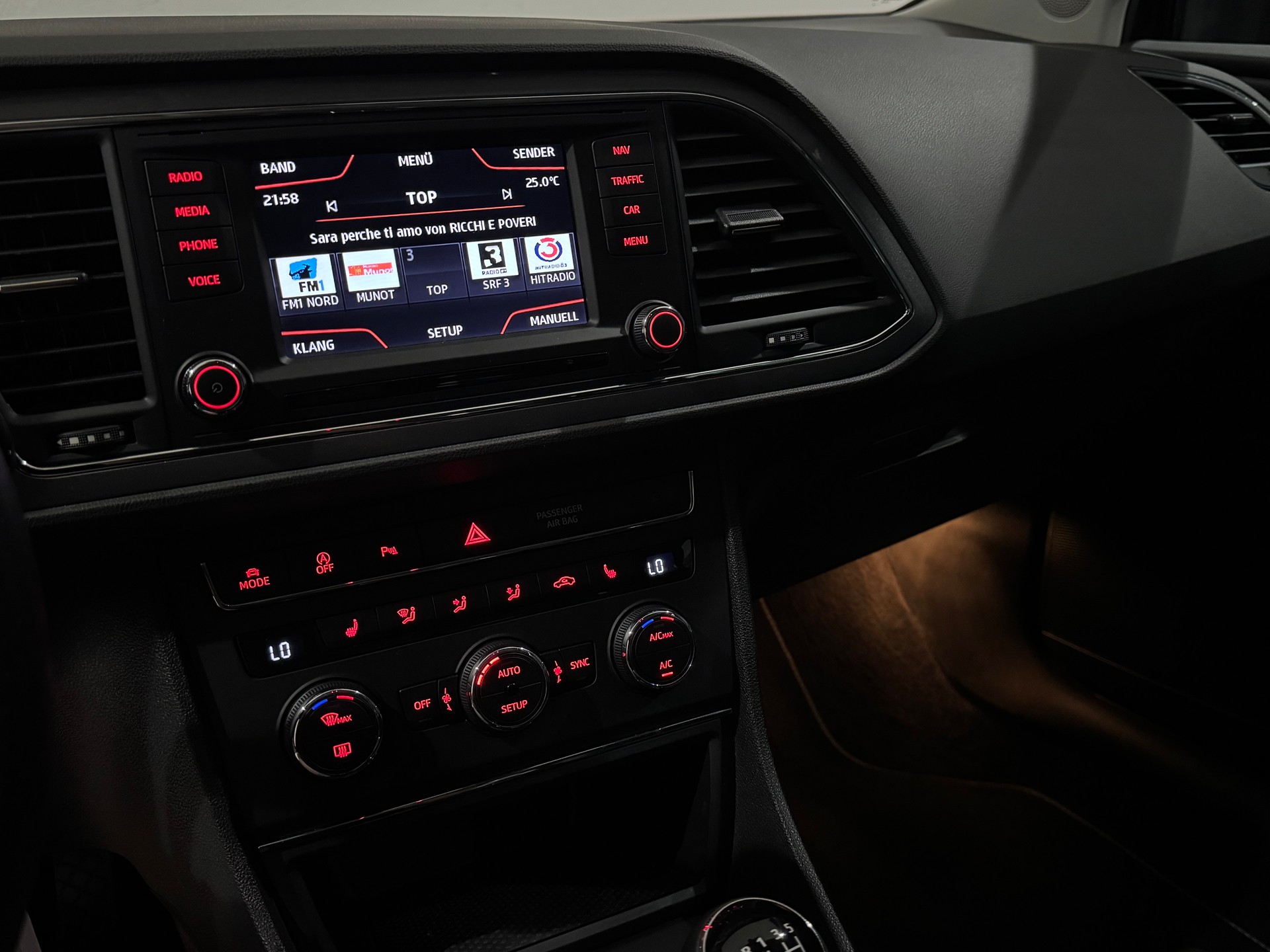 SEAT Leon ST 2.0 TDI FR-image-15