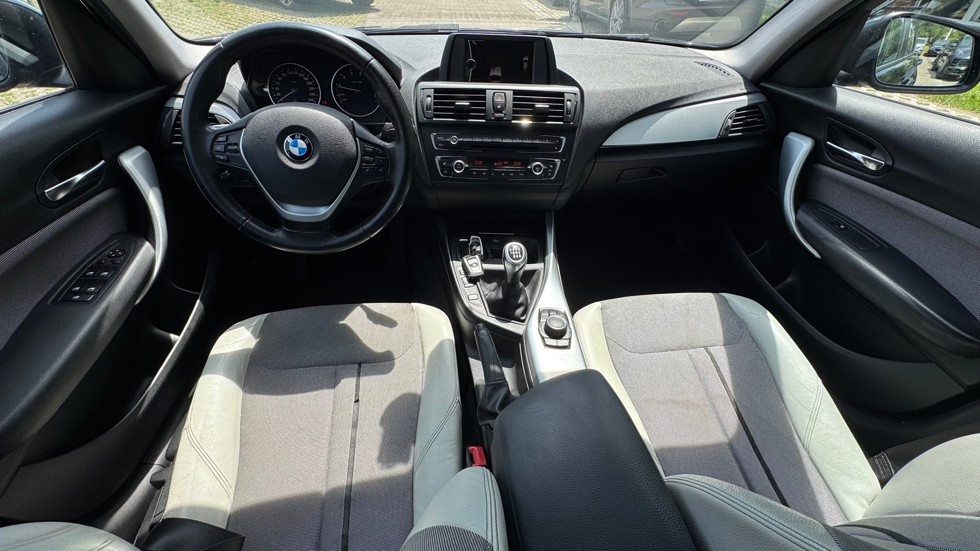 BMW 116i Urban Line-image-6
