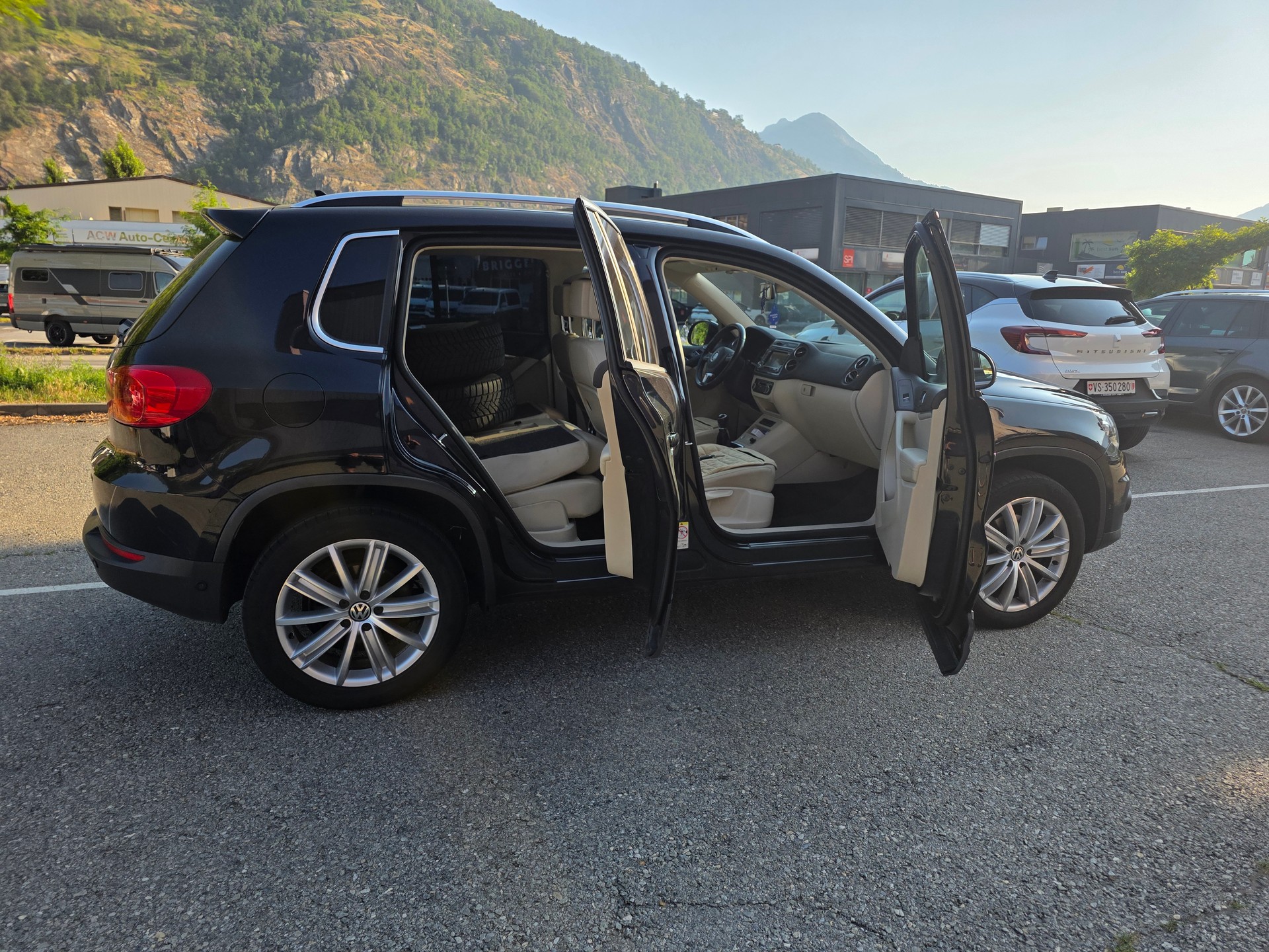 VW Tiguan 2.0 TDI Track&Style 4Motion-image-9