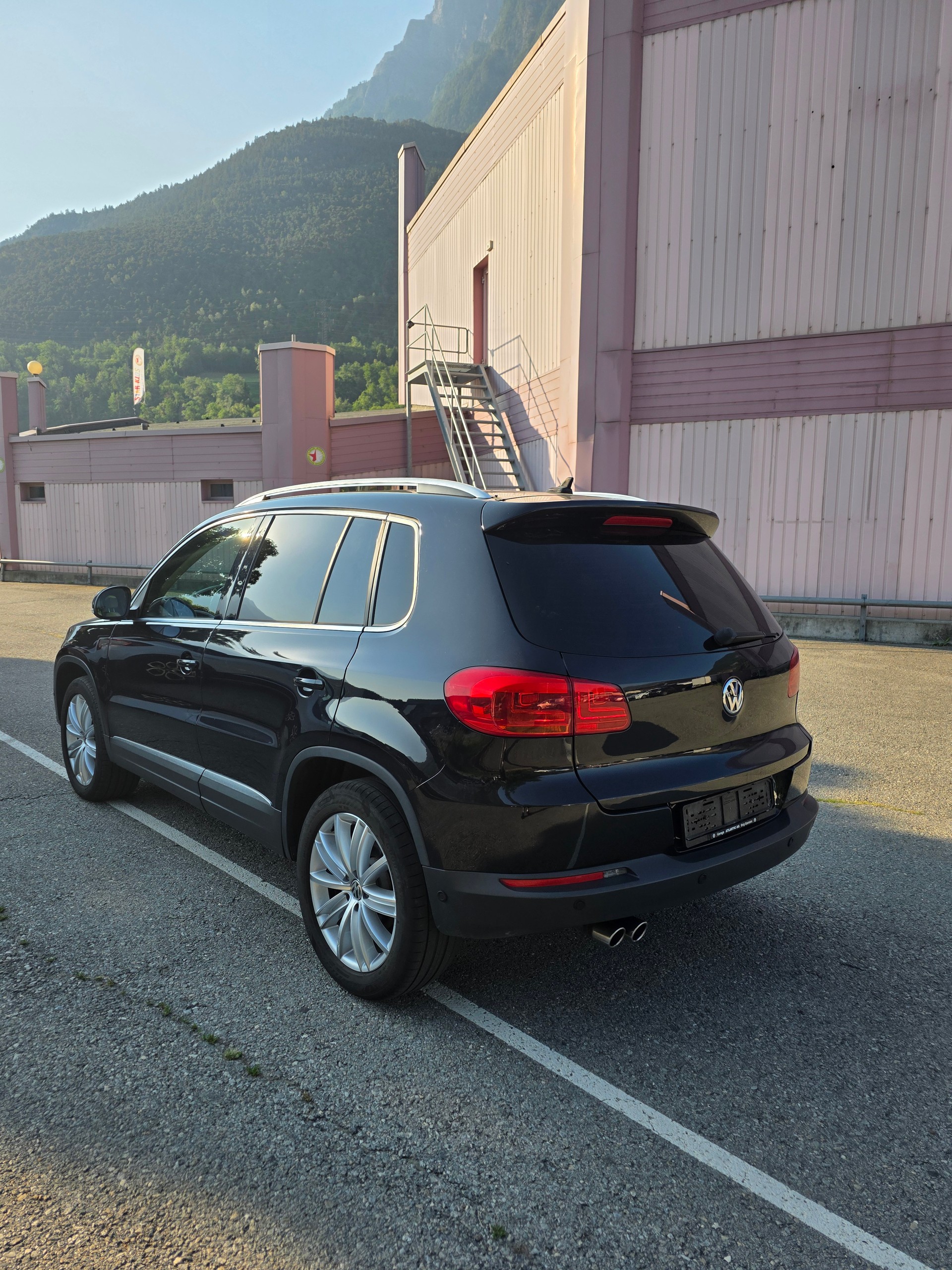VW Tiguan 2.0 TDI Track&Style 4Motion-image-5