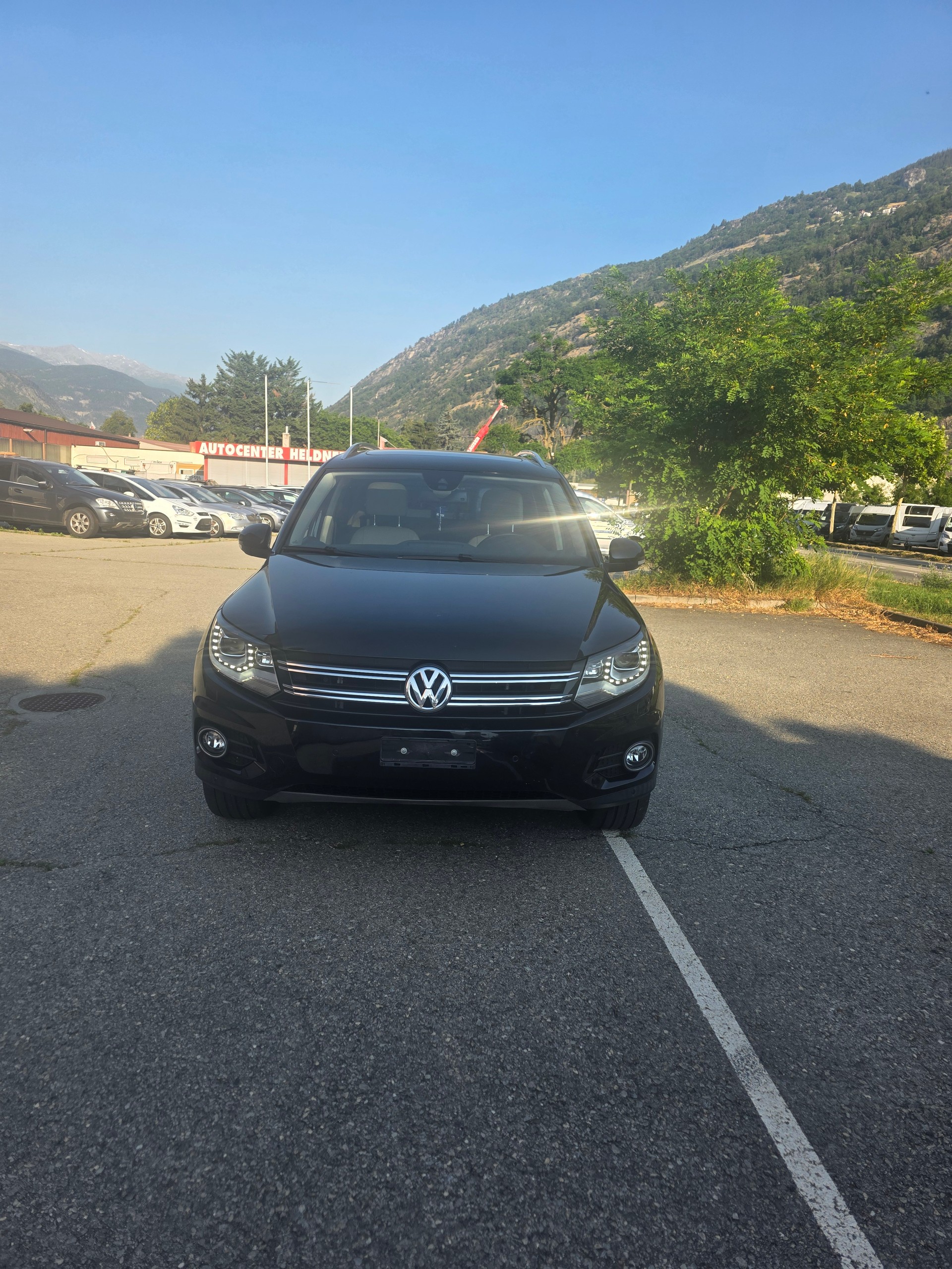 VW Tiguan 2.0 TDI Track&Style 4Motion-image-2