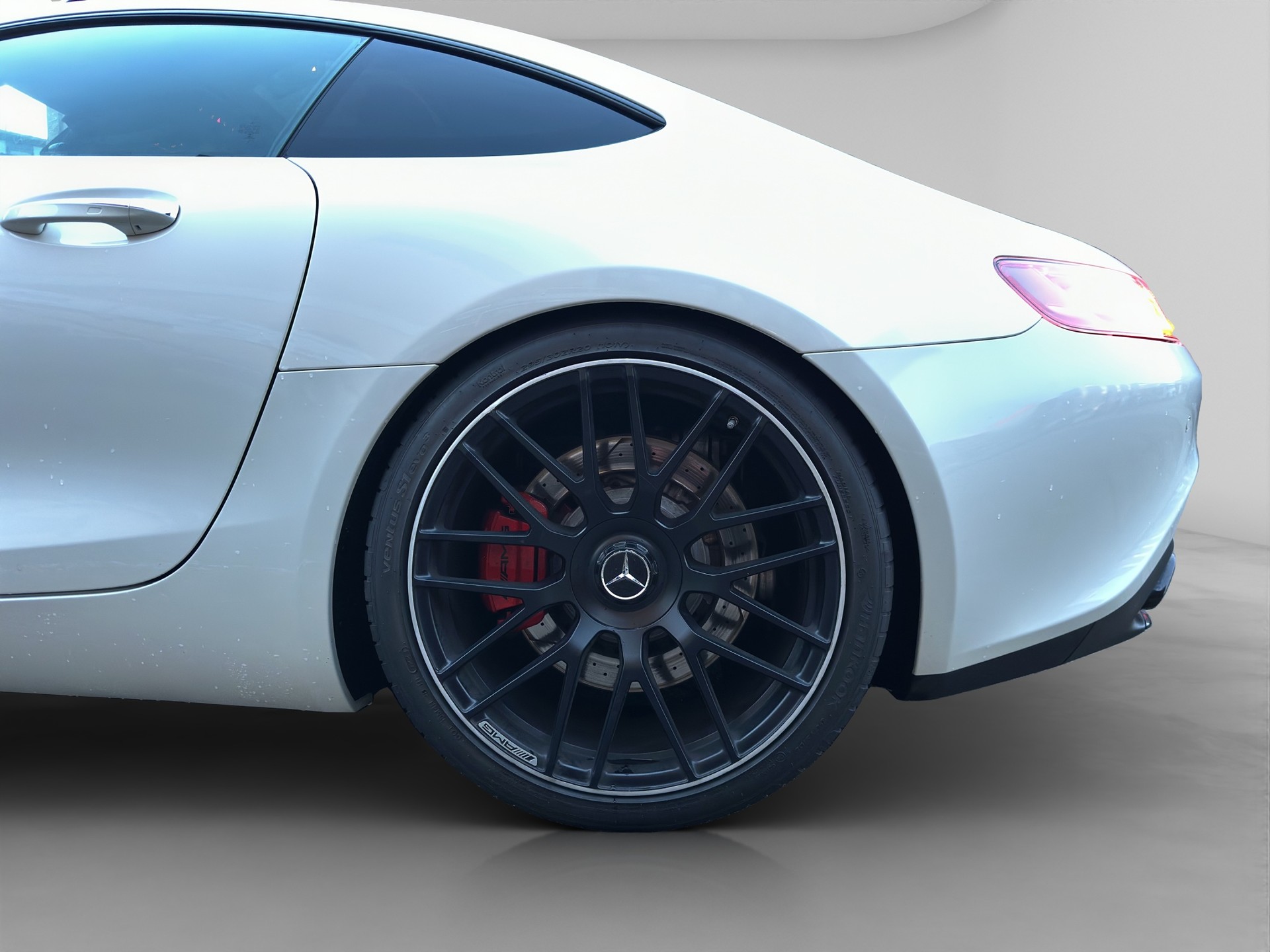 MERCEDES-BENZ AMG GT S Speedshift DCT-image-15
