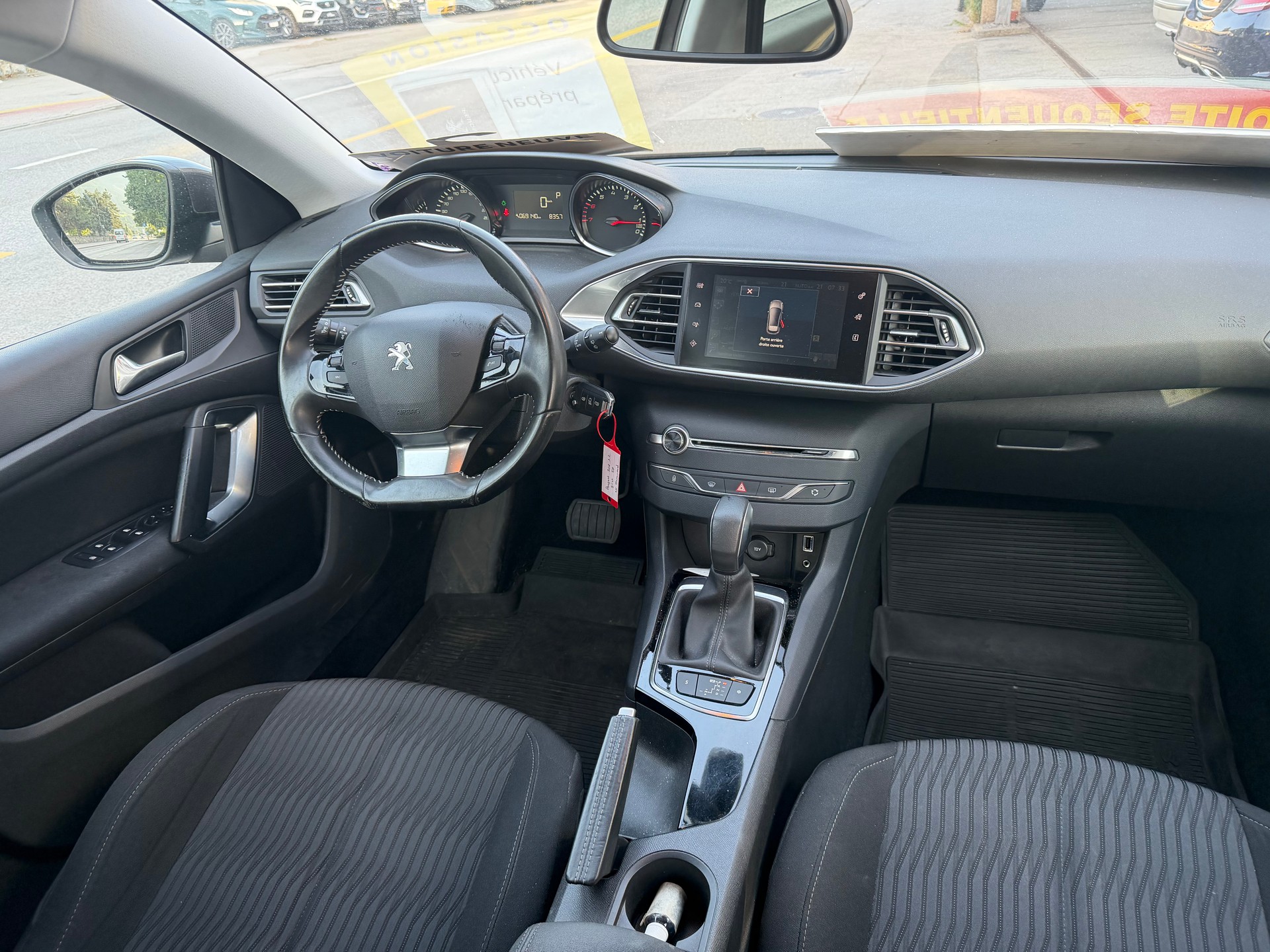PEUGEOT 308 1.2 THP Active Automatic-image-14