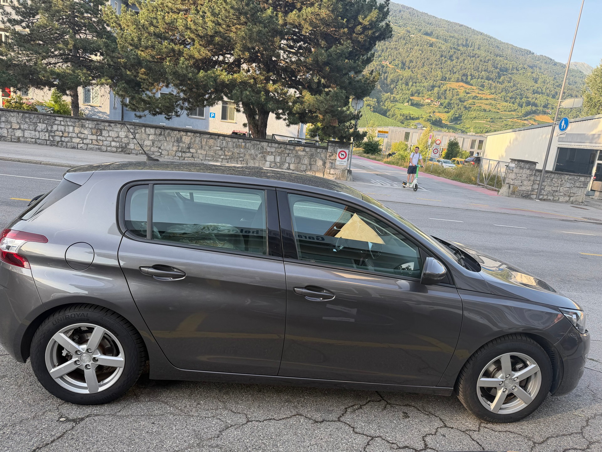 PEUGEOT 308 1.2 THP Active Automatic-image-7