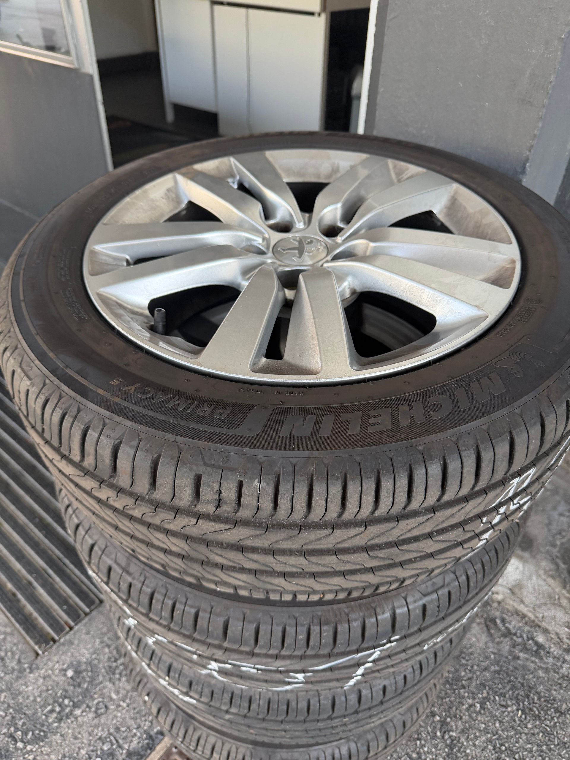 PEUGEOT 308 1.2 THP Active Automatic-image-16