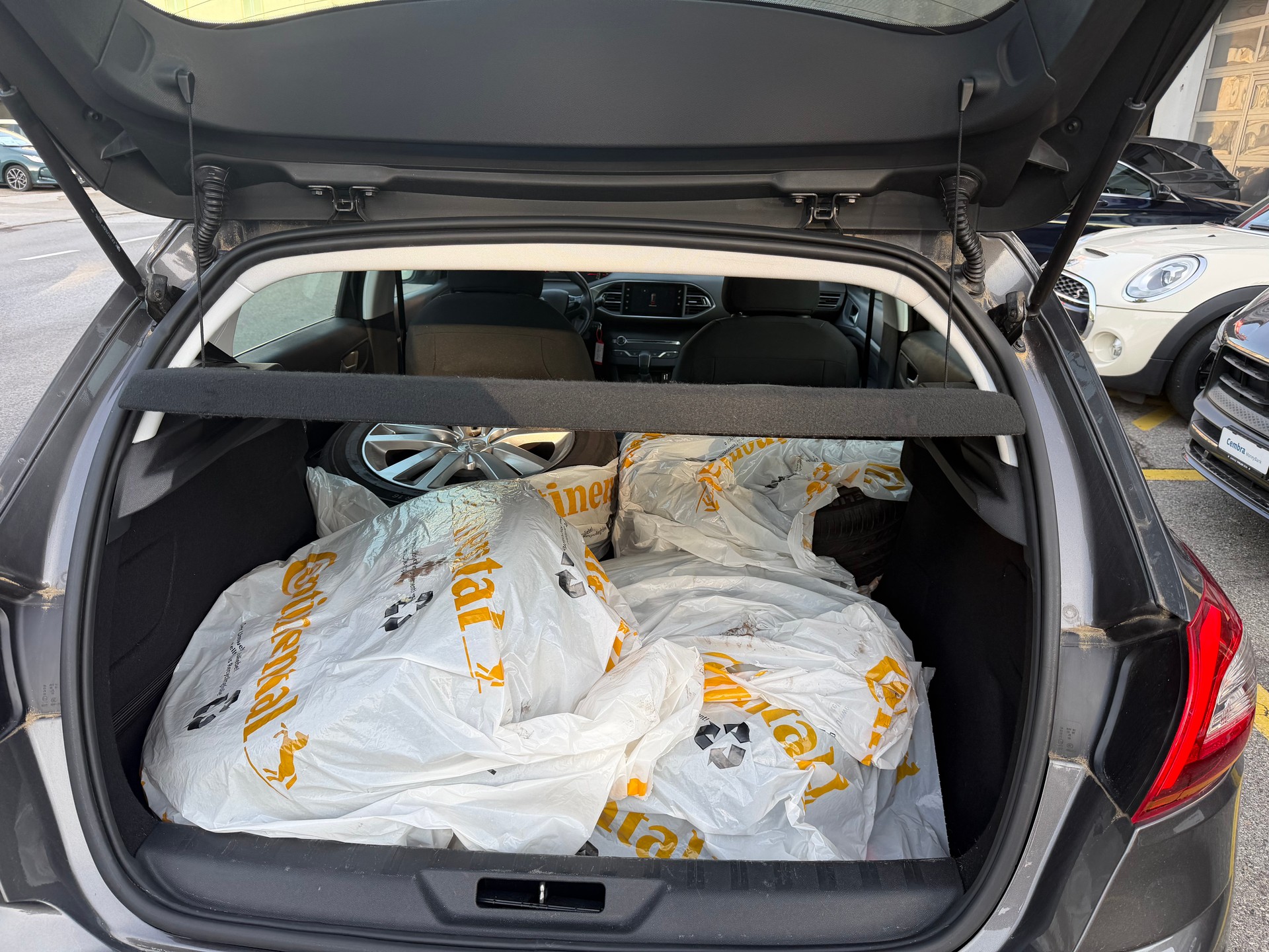 PEUGEOT 308 1.2 THP Active Automatic-image-17