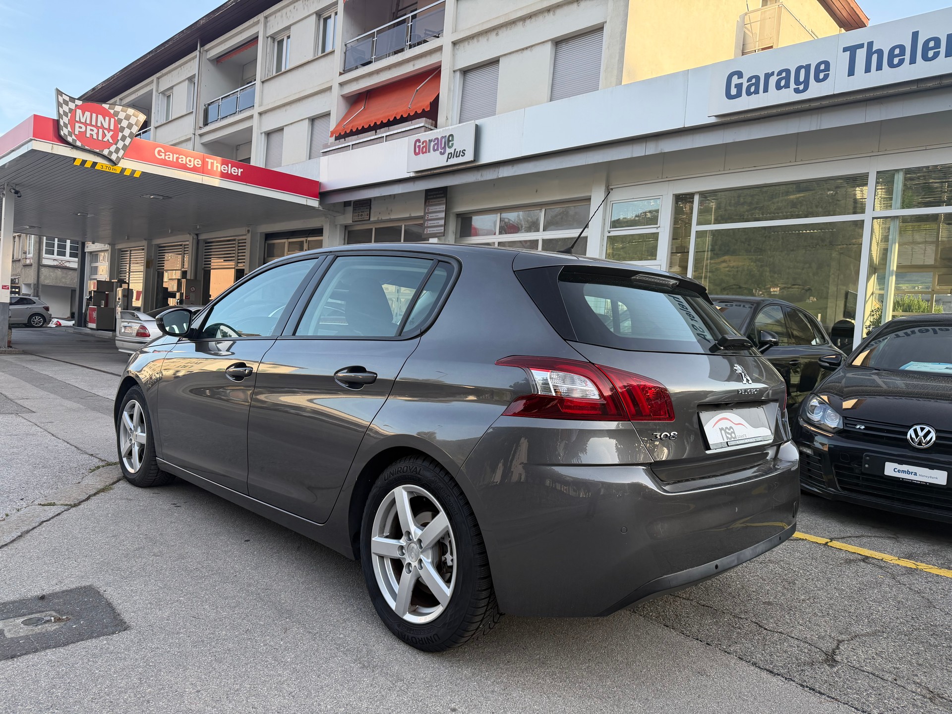 PEUGEOT 308 1.2 THP Active Automatic-image-5