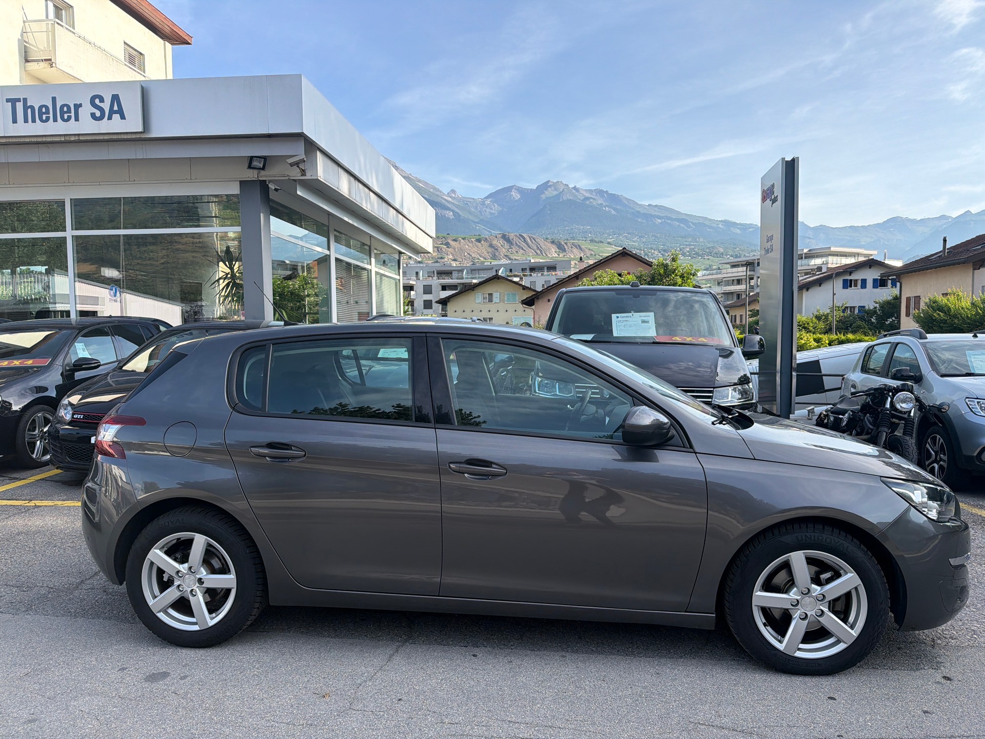 PEUGEOT 308 1.2 THP Active Automatic-image-1