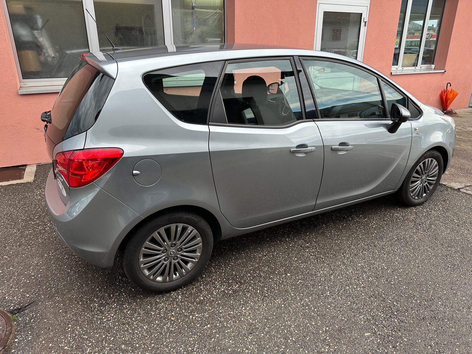 OPEL Meriva 1.4 Turbo Active Edition Automatic-image-2