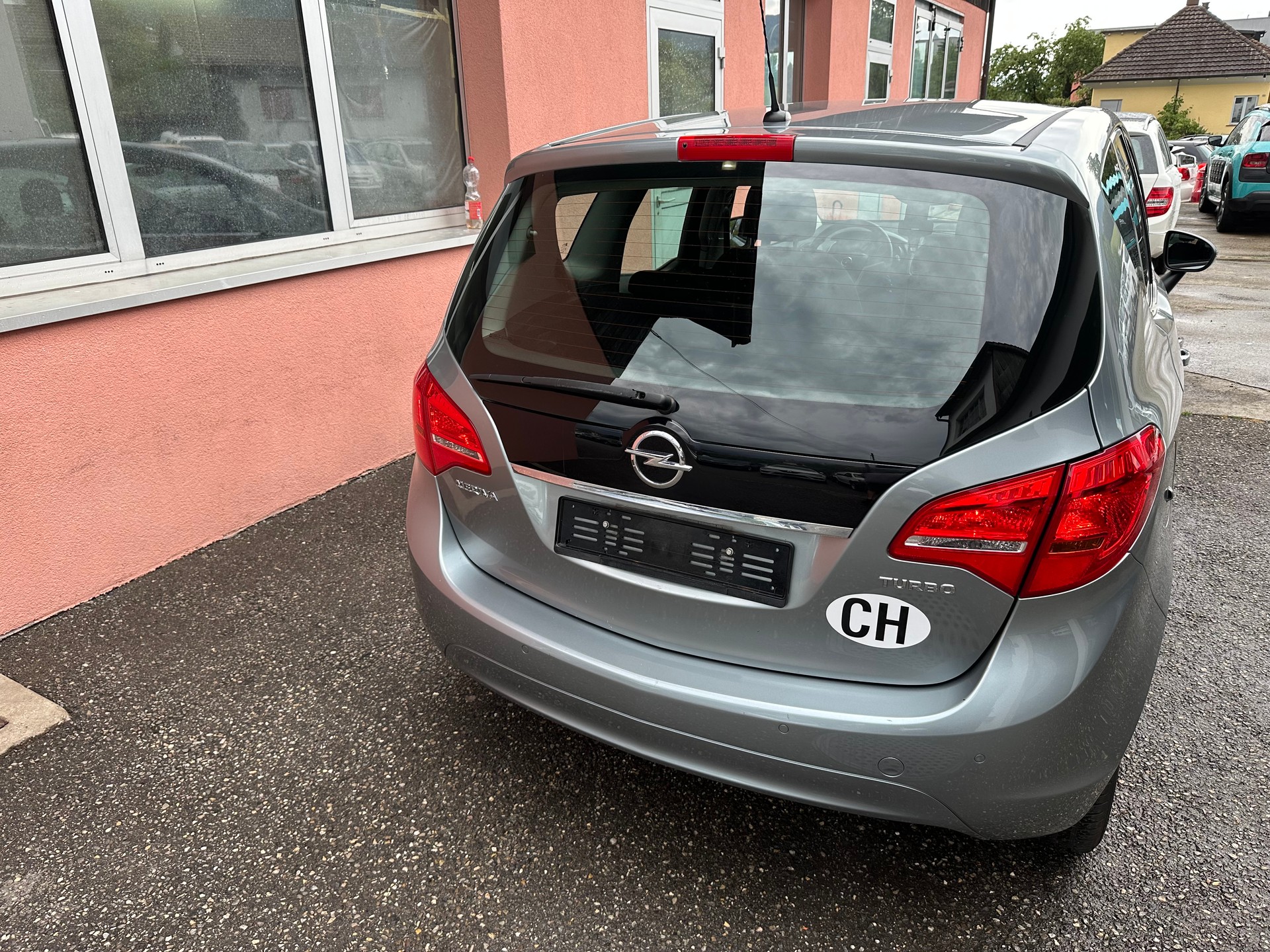 OPEL Meriva 1.4 Turbo Active Edition Automatic-image-3