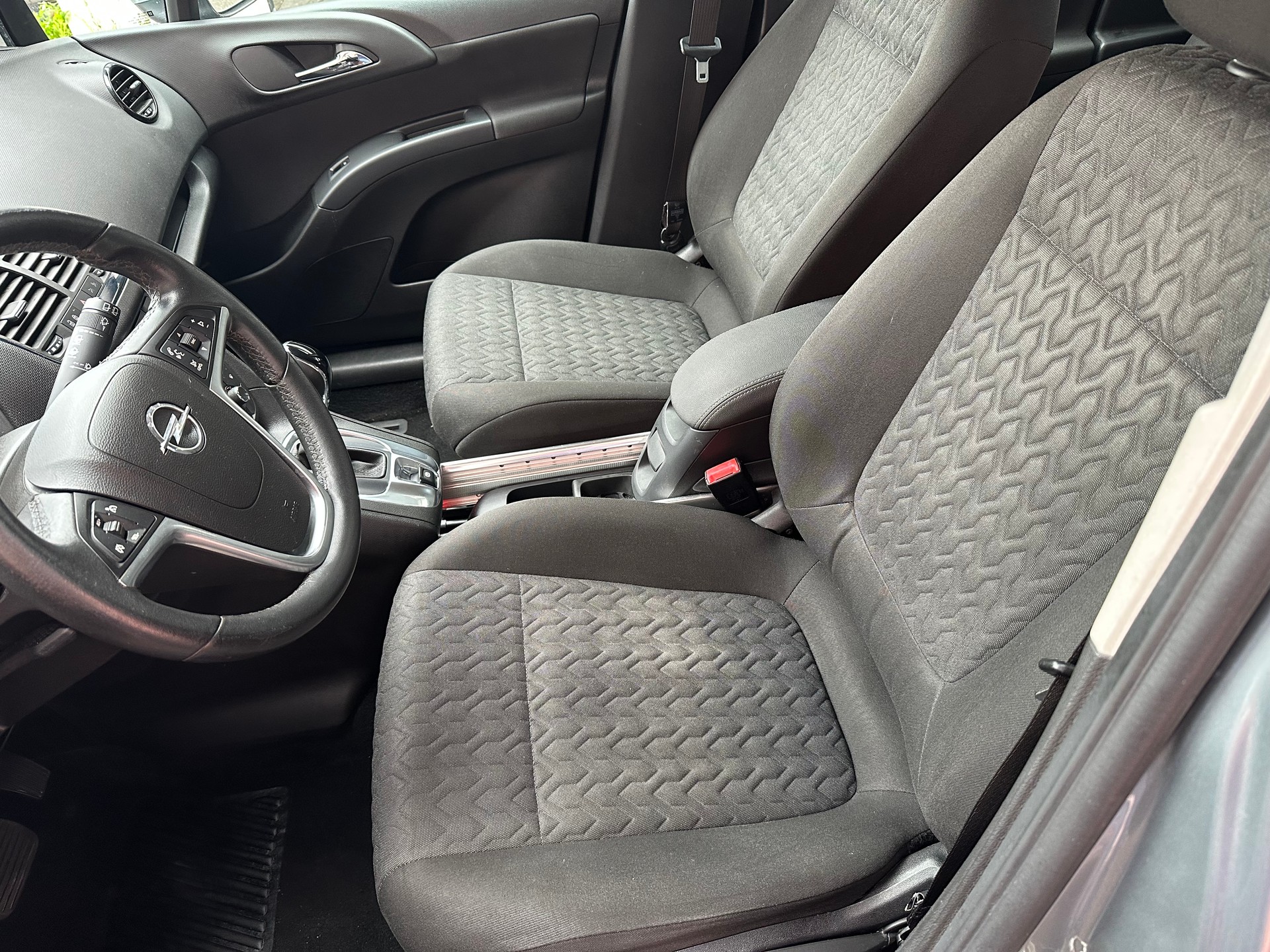 OPEL Meriva 1.4 Turbo Active Edition Automatic-image-7