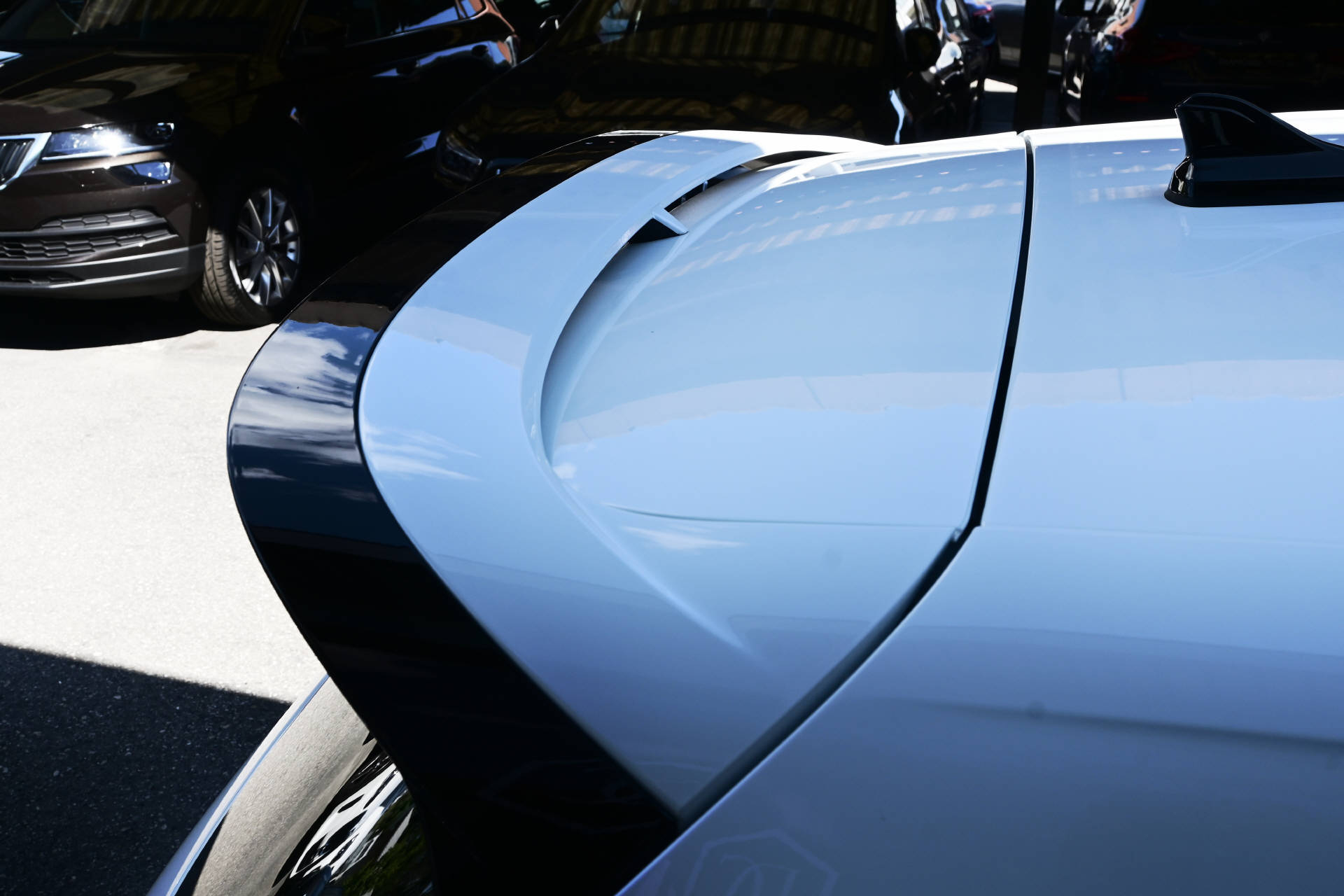 VW Golf VIII 2.0 TSI R DSG 4motion **Titanabgasanlage Akrapovic** Performance**-image-11
