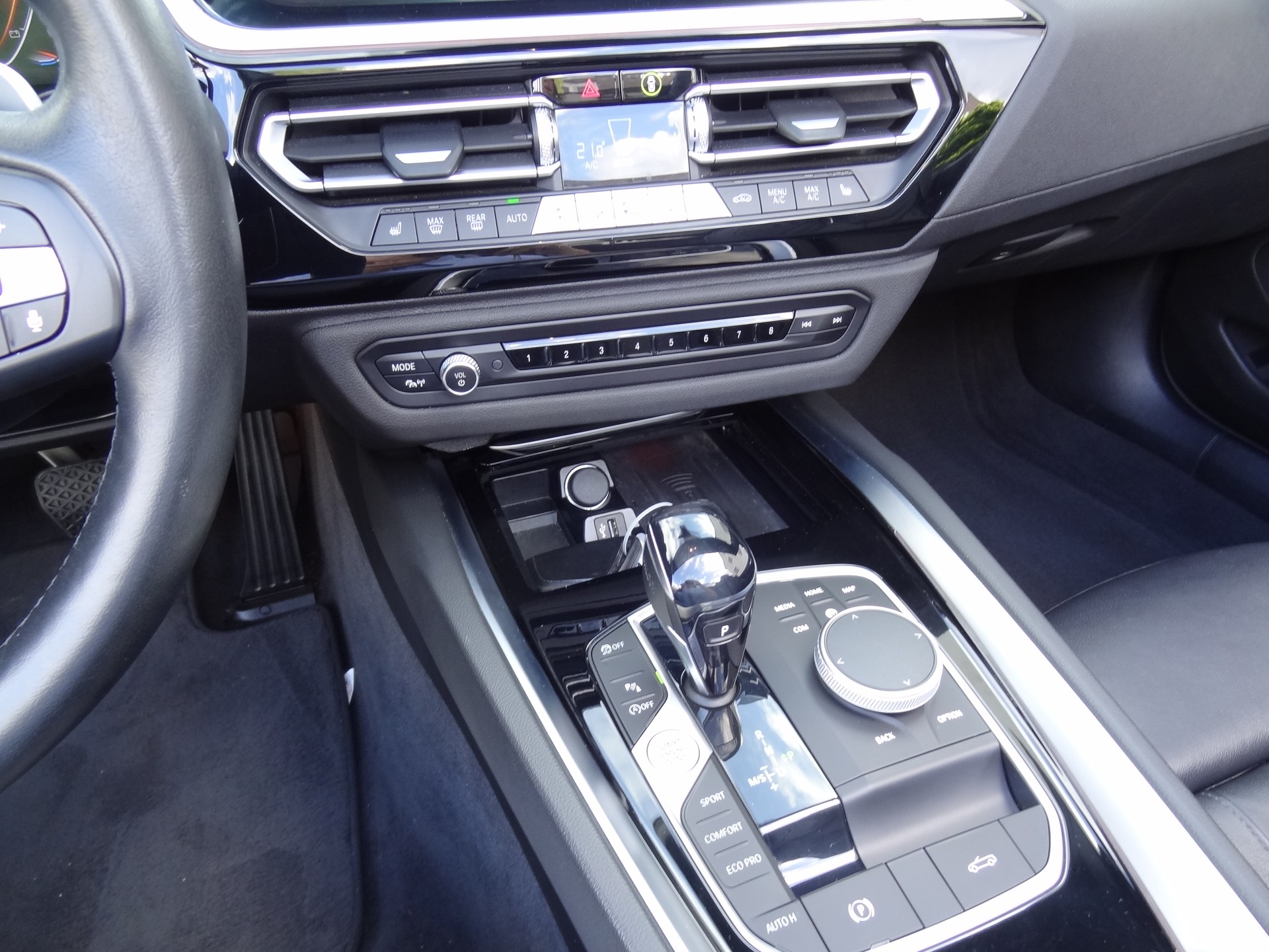 BMW Z4 sDrive 20i Sport Line Steptronic-image-12