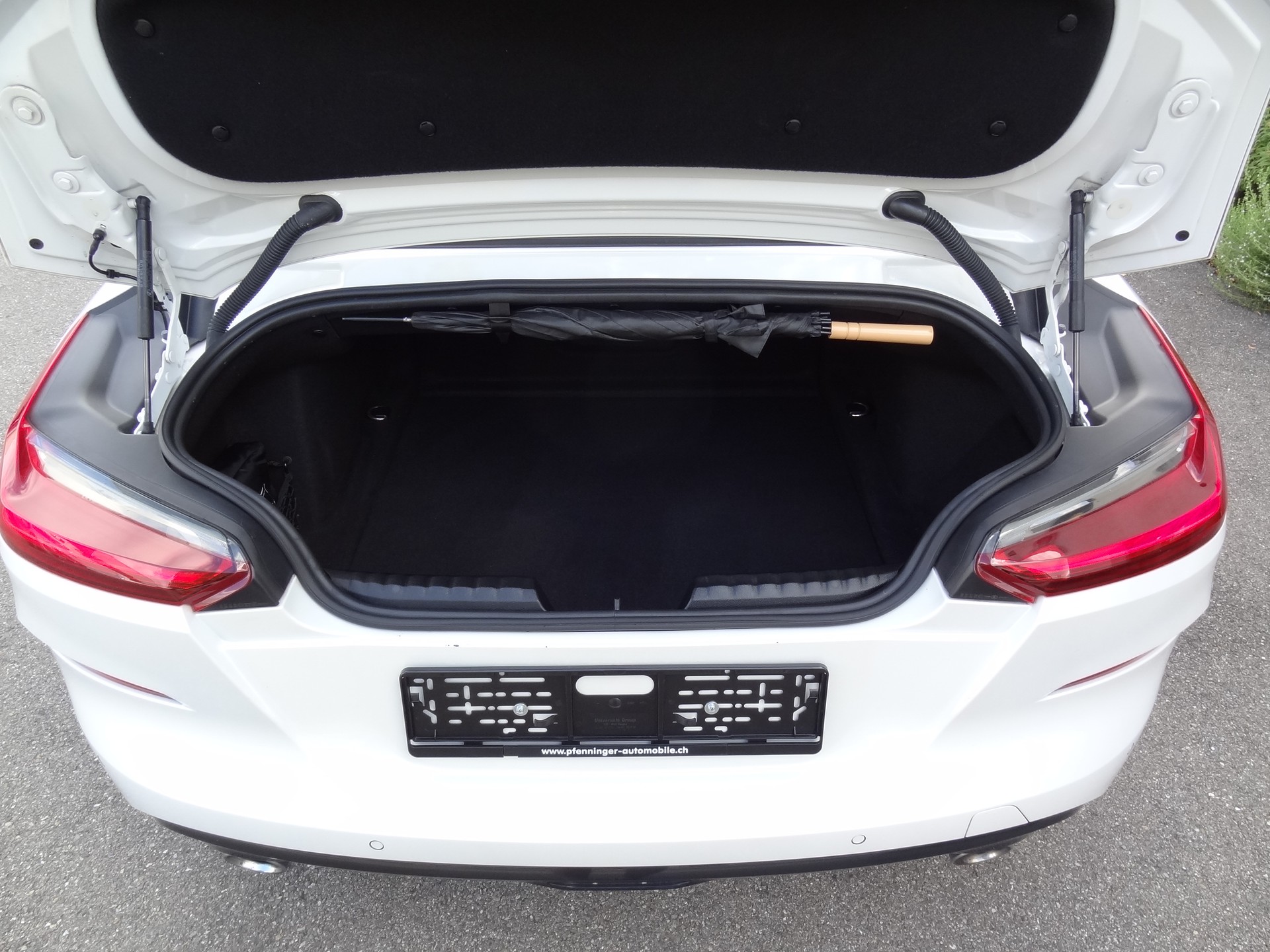 BMW Z4 sDrive 20i Sport Line Steptronic-image-13